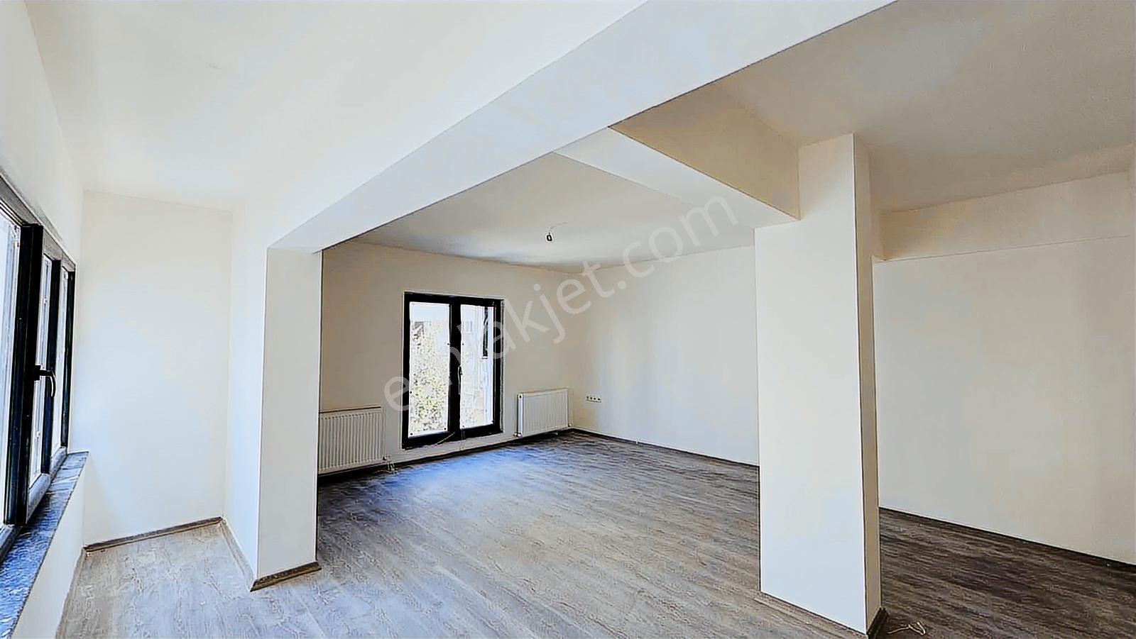 Can / Remax 56'lar Samsun Merkezde Kiralık 105m² Ofis Ve Katları - Görsel 6