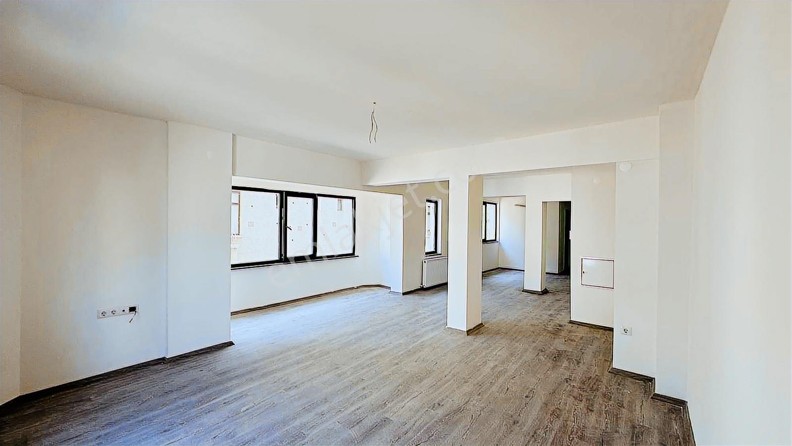 Can / Remax 56'lar Samsun Merkezde Kiralık 105m² Ofis Ve Katları - Görsel 5