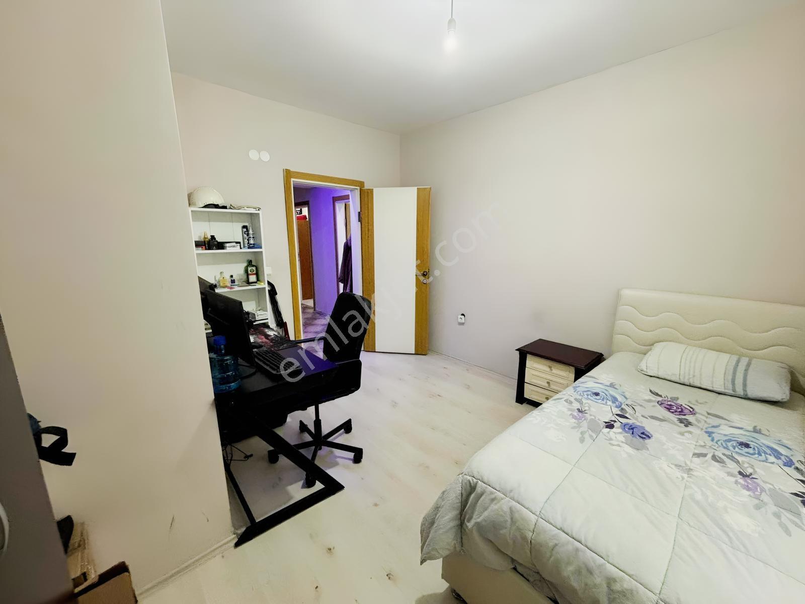 Remax / Can Baydır / 2+1 Eşyalı Satılık Daire Yenimahalle - Görsel 5