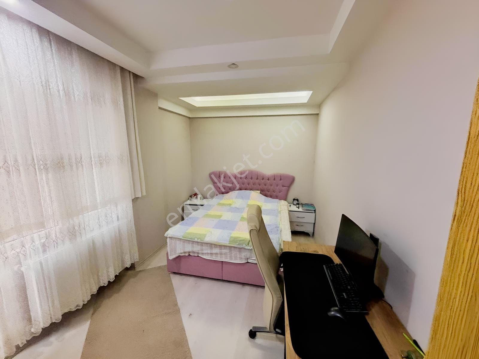Remax / Can Baydır / 2+1 Eşyalı Satılık Daire Yenimahalle - Görsel 20