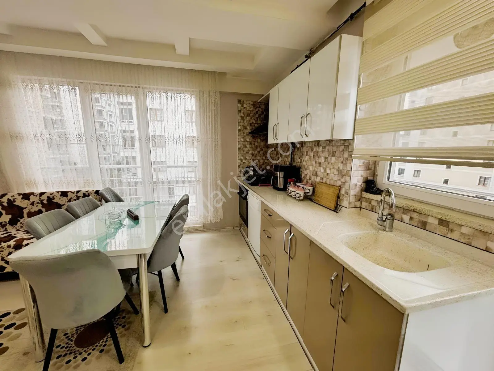 Remax / Can Baydır / 2+1 Eşyalı Satılık Daire Yenimahalle - Görsel 3