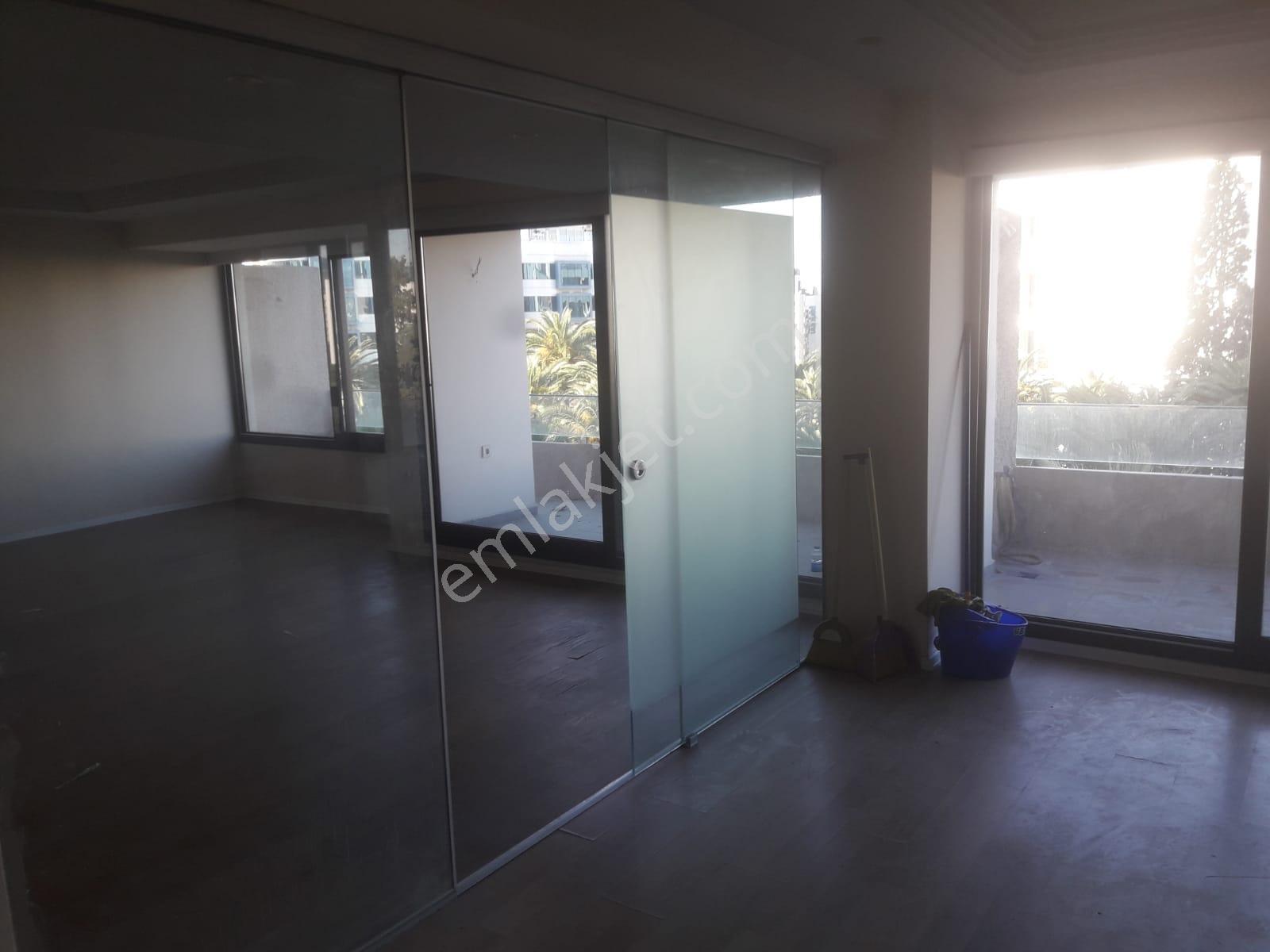 Alsancakta Hilton Ve Siwiss Efes Otel Yakınında Deniz Manzaralı 280m2 K/6 İş Merkezi - Görsel 15