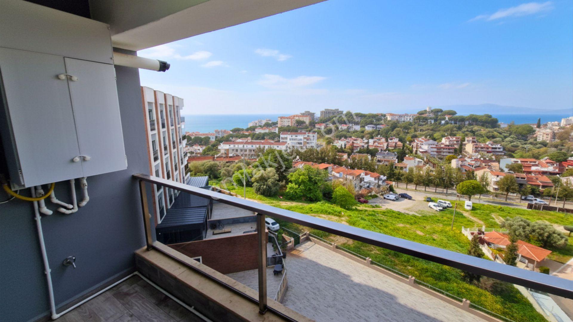 Kuşadası Kadınlar Denizi'nde Plaja Yürüme Mesafesi Kiralık 1+1