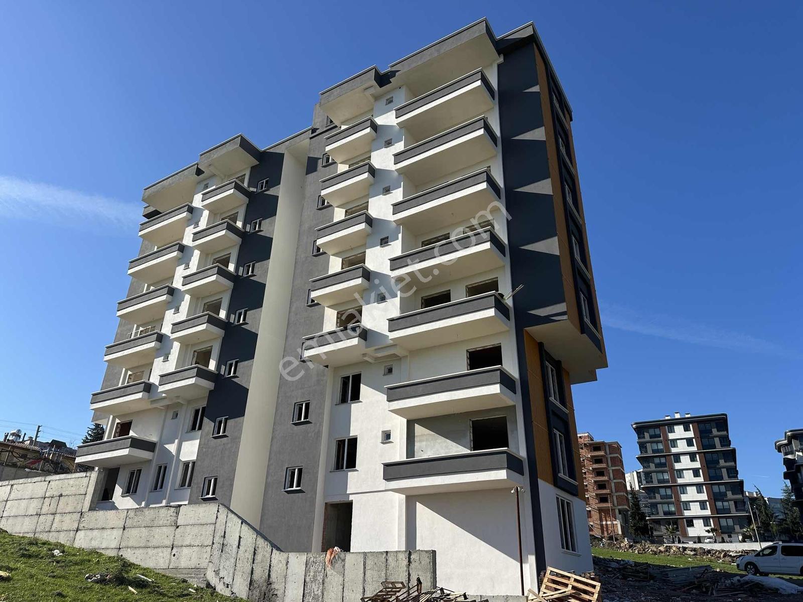 Deniz Manzaralı 2+1 Salon Mutfak Ayrı