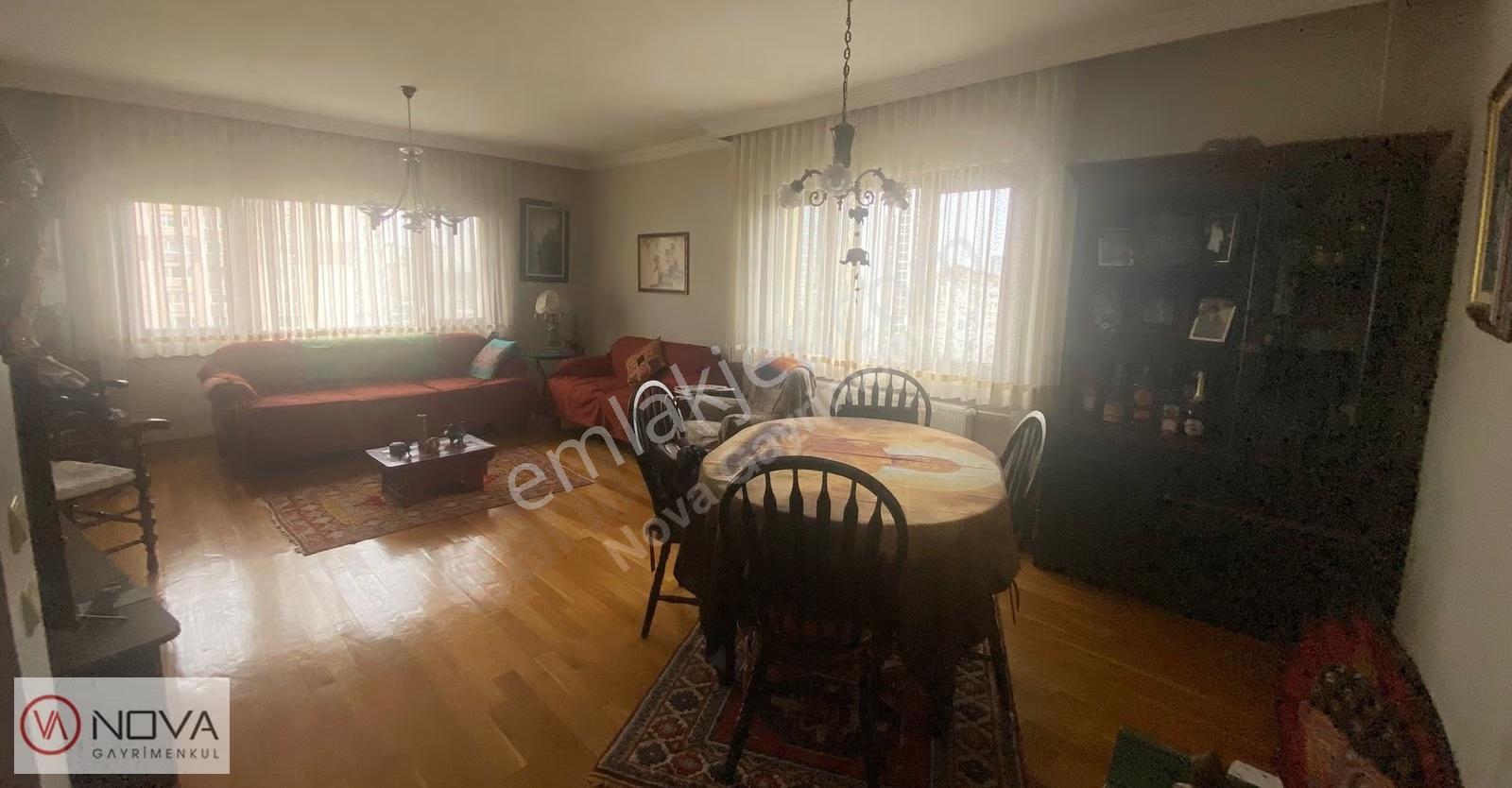 Nova'dan Kozyatağı Eston Çamlıevler'de Satılık 3+1 Daire