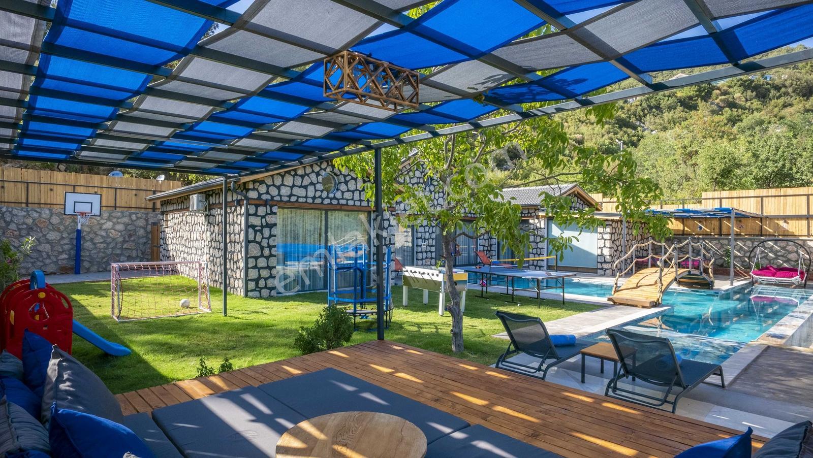 Kaş İslamlarda Satılık 2+1 Özenle Yapılmış Geniş Oturumlu Villa - Görsel 7
