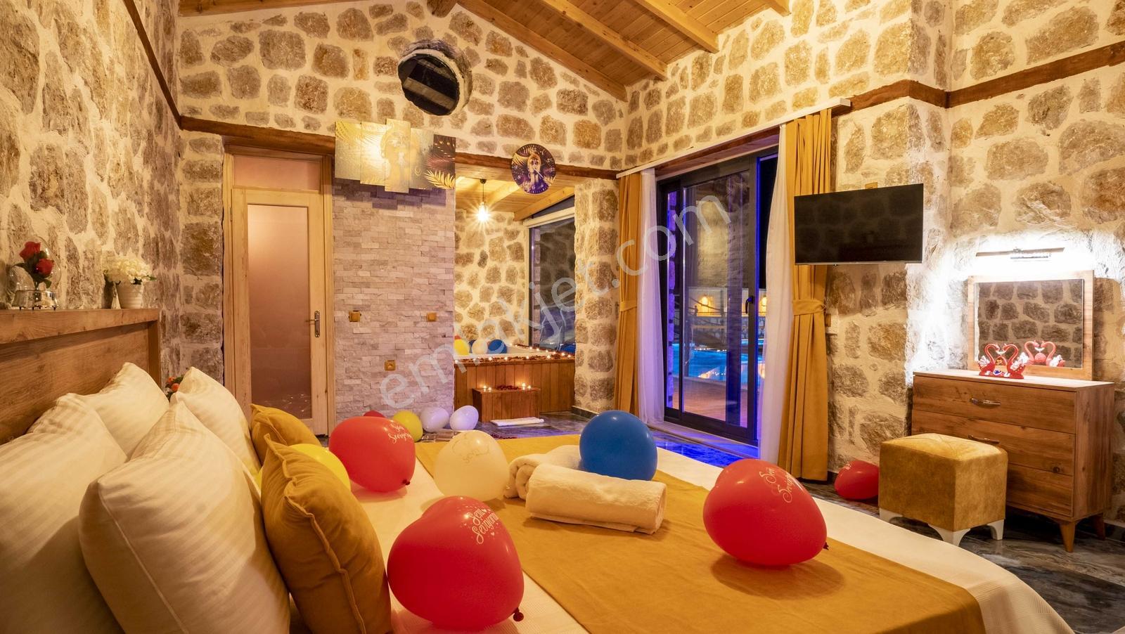 Kaş İslamlarda Satılık 2+1 Özenle Yapılmış Geniş Oturumlu Villa - Görsel 10