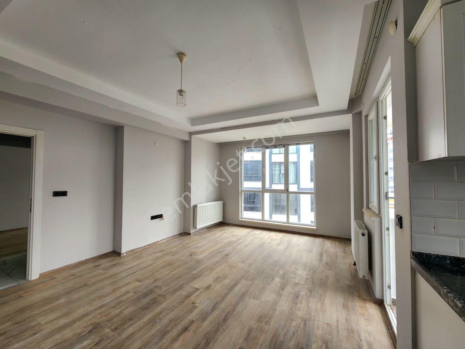Toplu Konut Bulvarına Cephe Ara Kat Kiralık 1+1 Daire - Görsel 17