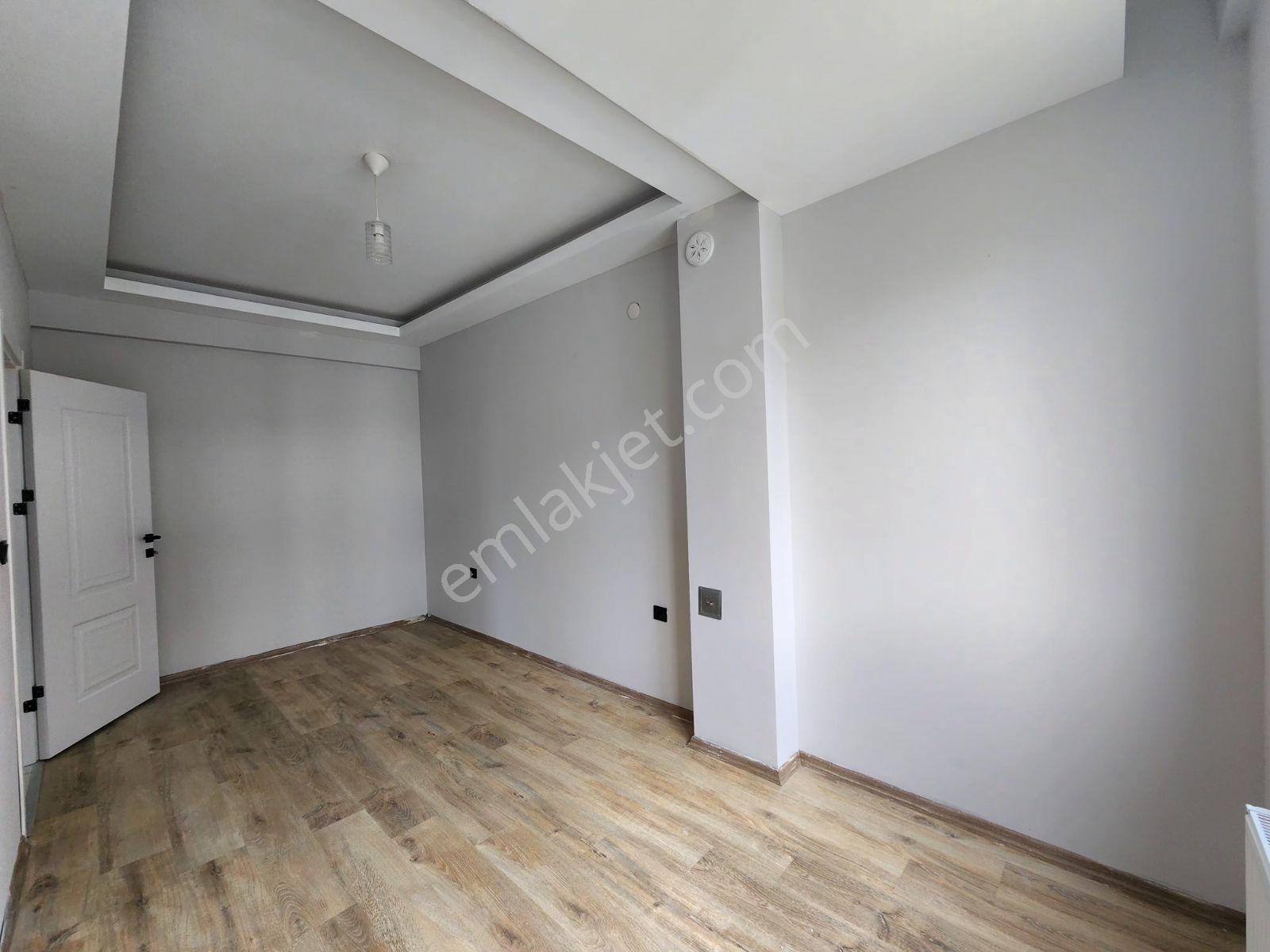 Toplu Konut Bulvarına Cephe Ara Kat Kiralık 1+1 Daire - Görsel 25