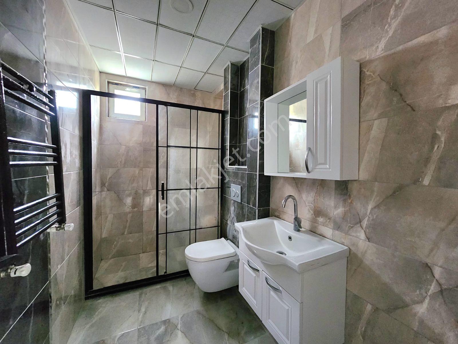 Toplu Konut Bulvarına Cephe Ara Kat Kiralık 1+1 Daire - Görsel 8