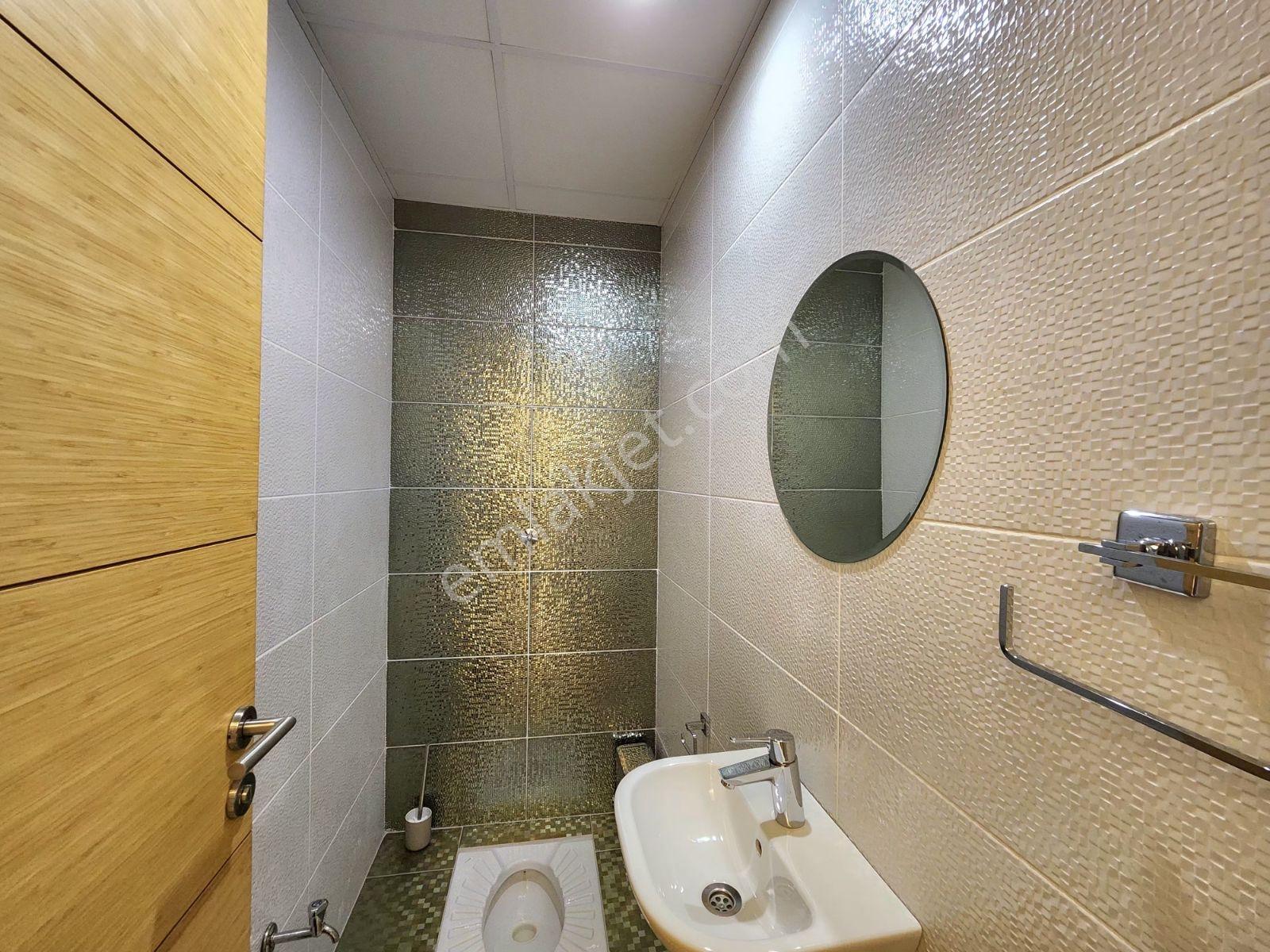 Remax Damla Gür'den Ömürevlerinde Kullanışlı Satılık 4+1 Daire - Görsel 24