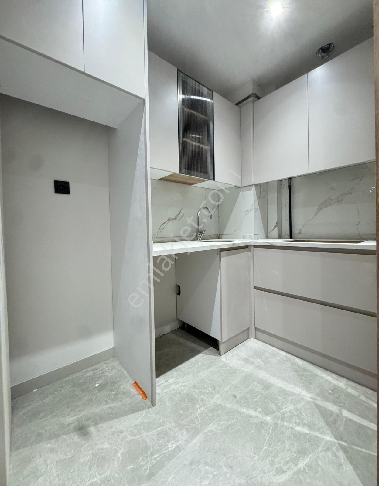Demirler'den Aydem Karşısında Modern Tasarıma Sahip Home Ofis - Görsel 14