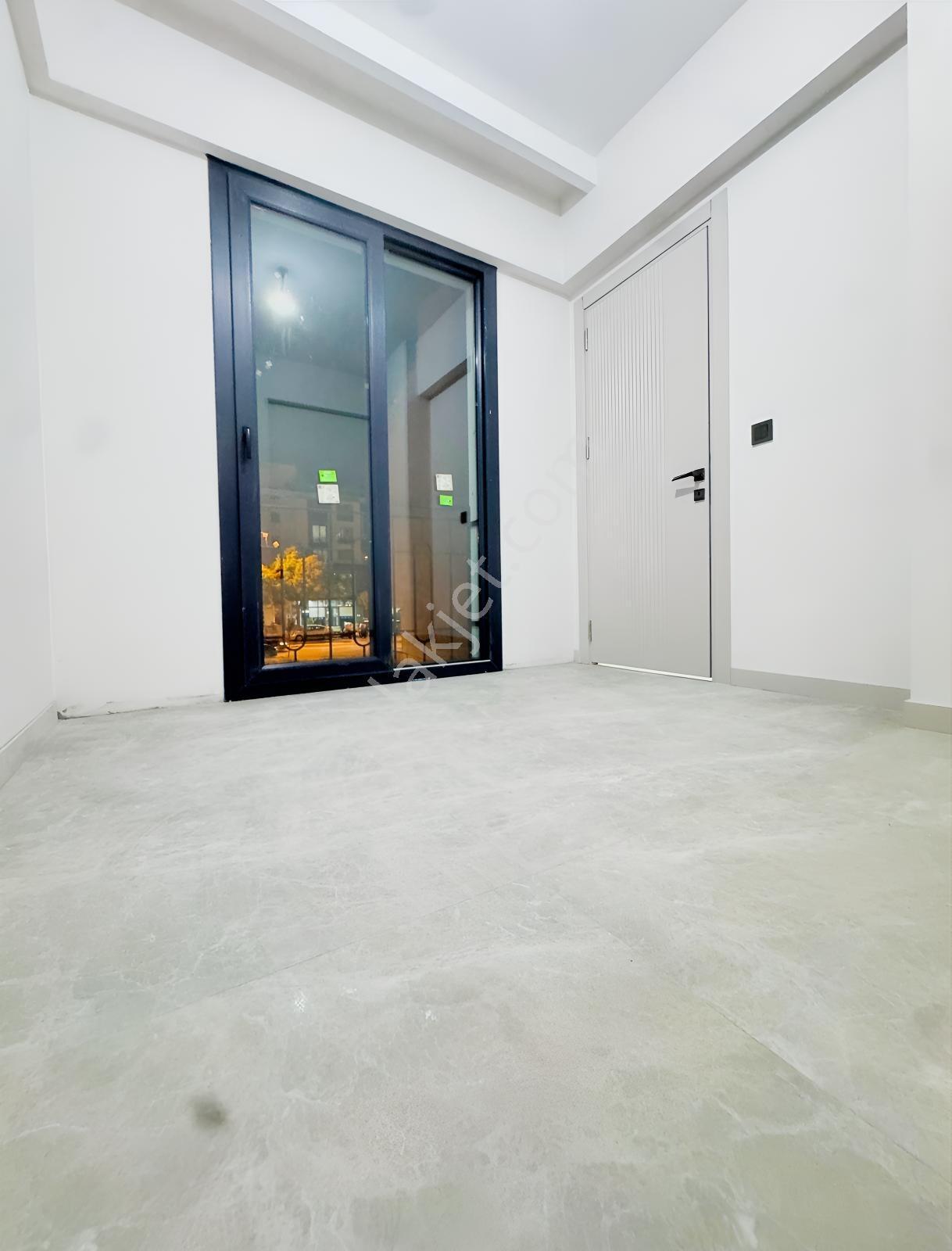 Demirler'den Aydem Karşısında Modern Tasarıma Sahip Home Ofis - Görsel 16