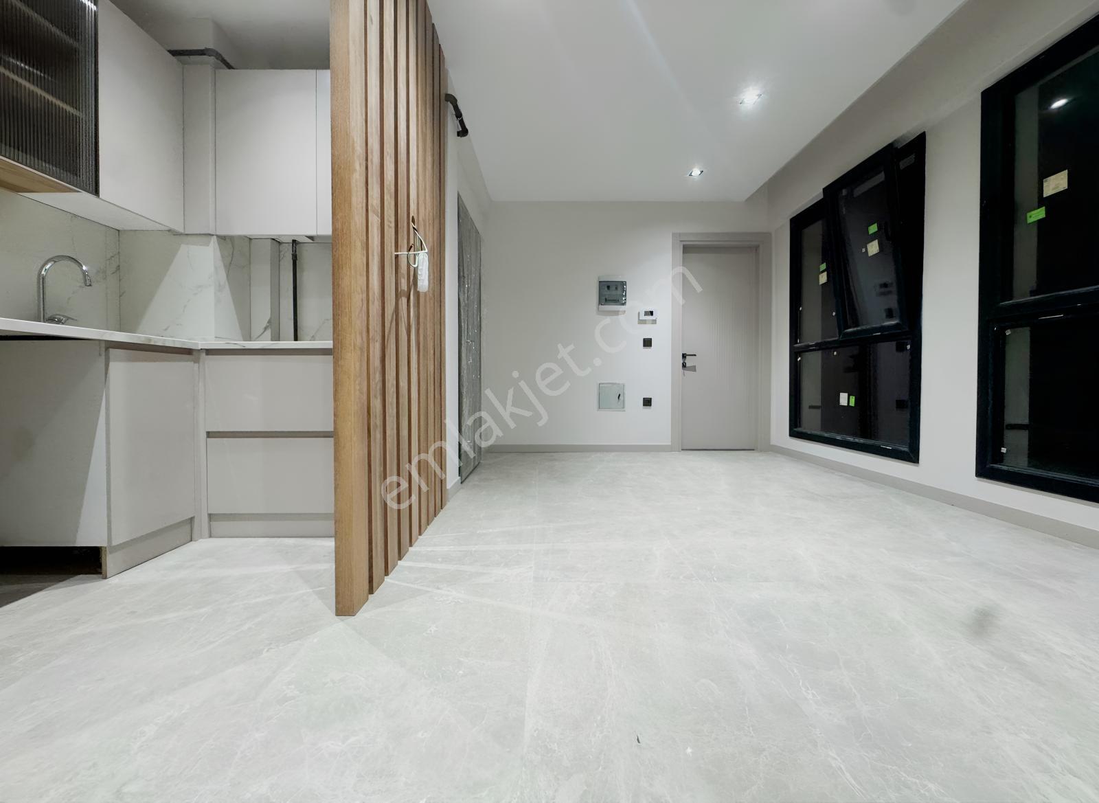 Demirler'den Aydem Karşısında Modern Tasarıma Sahip Home Ofis - Görsel 11
