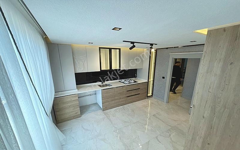 Yenikent Emlak'tan Çift Mutfaklı 3+1 140m2 2.5 Milyn Kredi Daire - Görsel 31