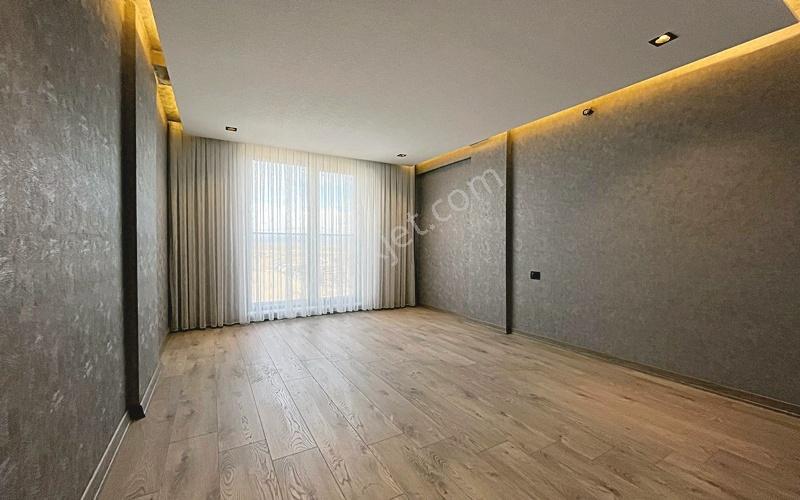Yenikent Emlak'tan Çift Mutfaklı 3+1 140m2 2.5 Milyn Kredi Daire - Görsel 32
