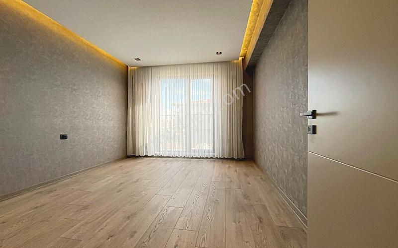 Yenikent Emlak'tan Çift Mutfaklı 3+1 140m2 2.5 Milyn Kredi Daire - Görsel 9