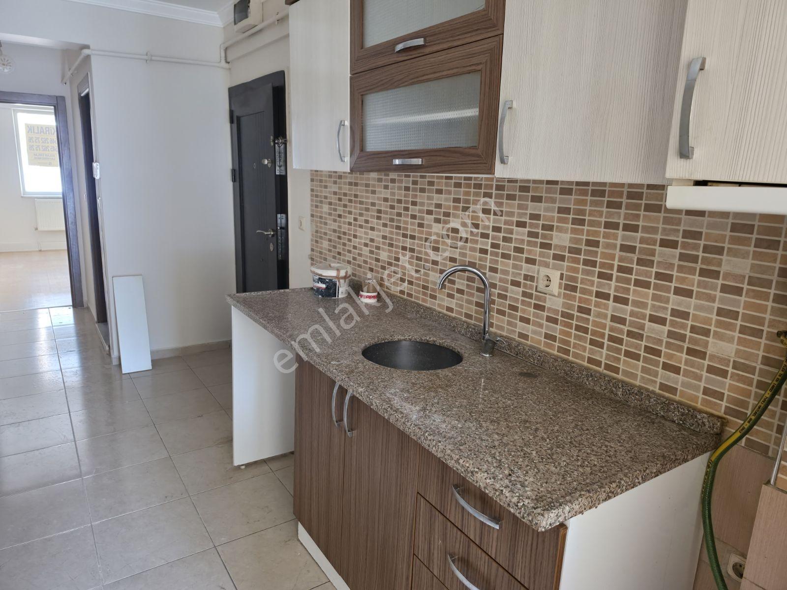 Aslan Emlak Gayrimenkulden Çamlıca 'da Kiralık 1+1 - Görsel 23