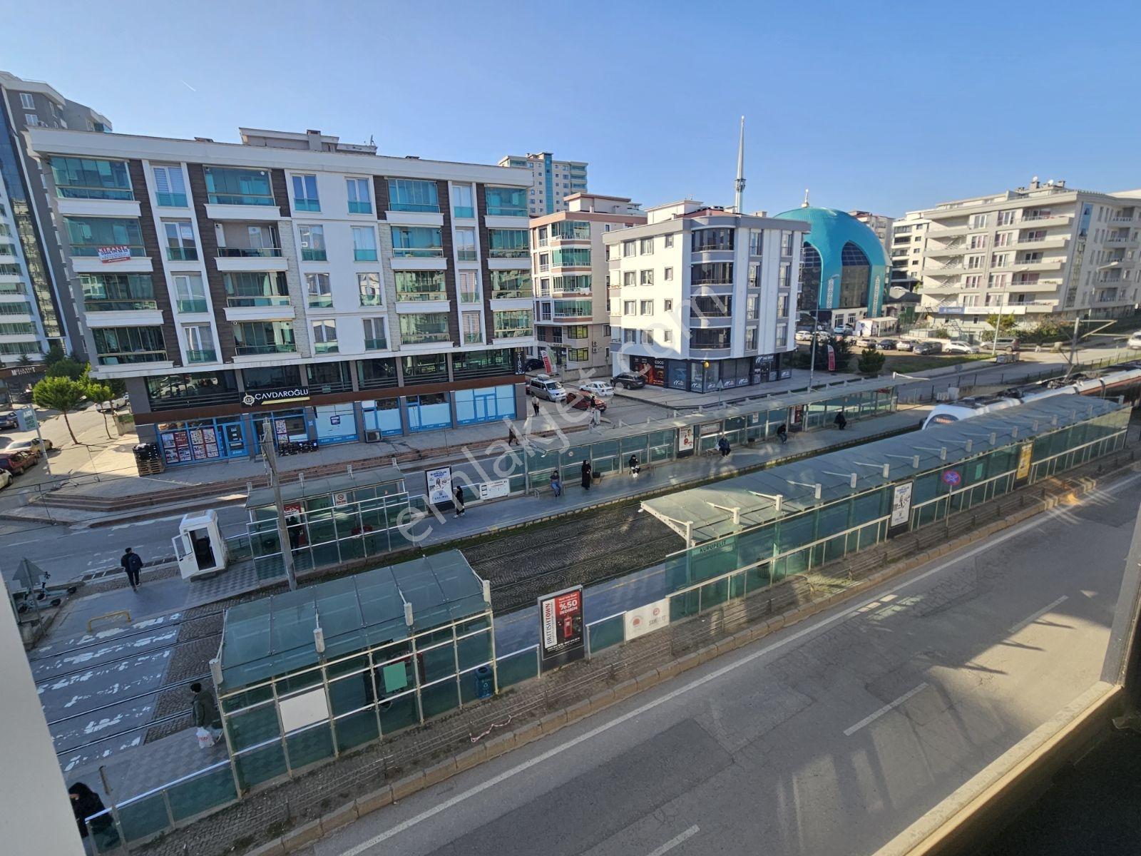 Atakum Tramvay Durağında Lüx Kiralık Daire / Ofis - Görsel 2