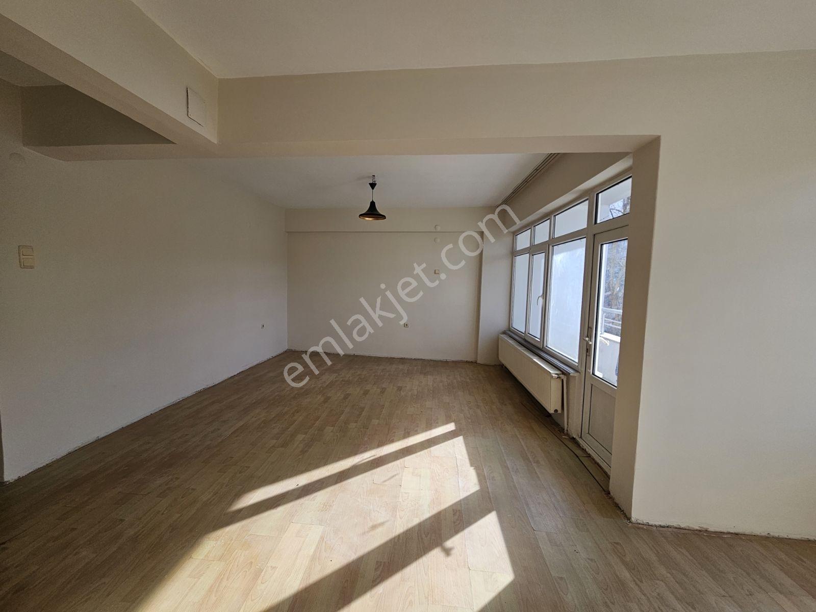 İlkadım Merkezde Anneler Parkına Yakın Kiralık 3+1 Daire - Görsel 13