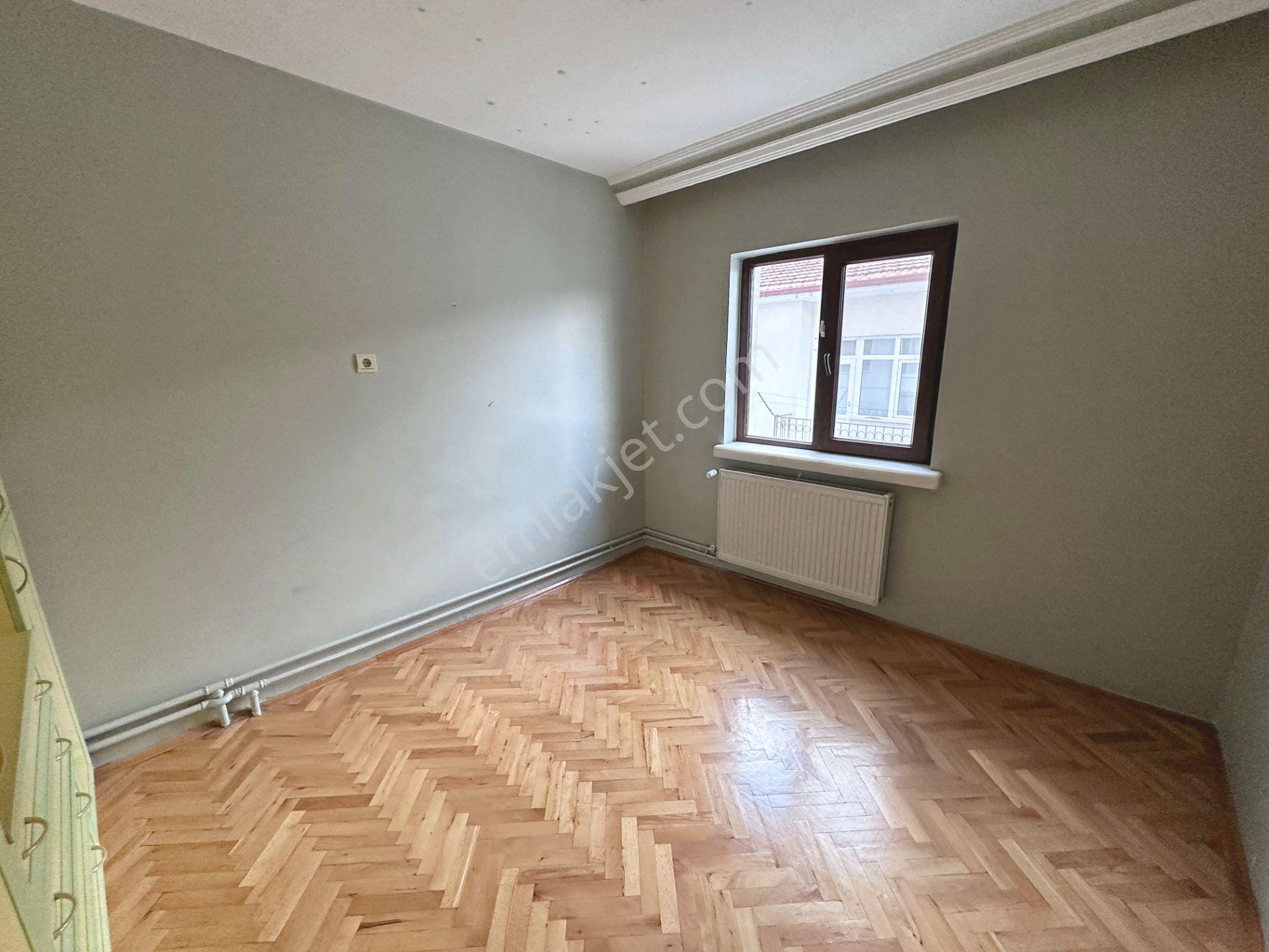 Abidinpaşa Mahallesi Ara Kat Ön Cephede Geniş 3+1 Satılık Daire - Görsel 8