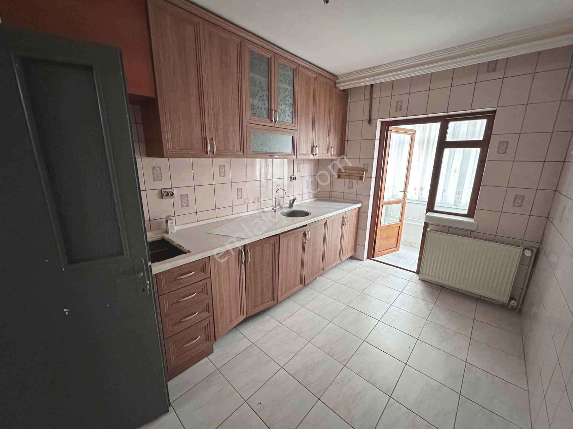 Abidinpaşa Mahallesi Ara Kat Ön Cephede Geniş 3+1 Satılık Daire - Görsel 12