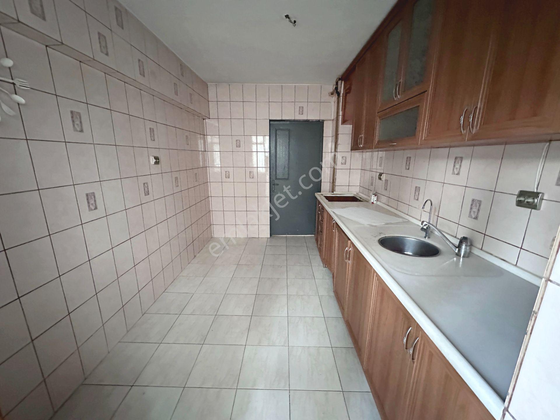 Abidinpaşa Mahallesi Ara Kat Ön Cephede Geniş 3+1 Satılık Daire - Görsel 14