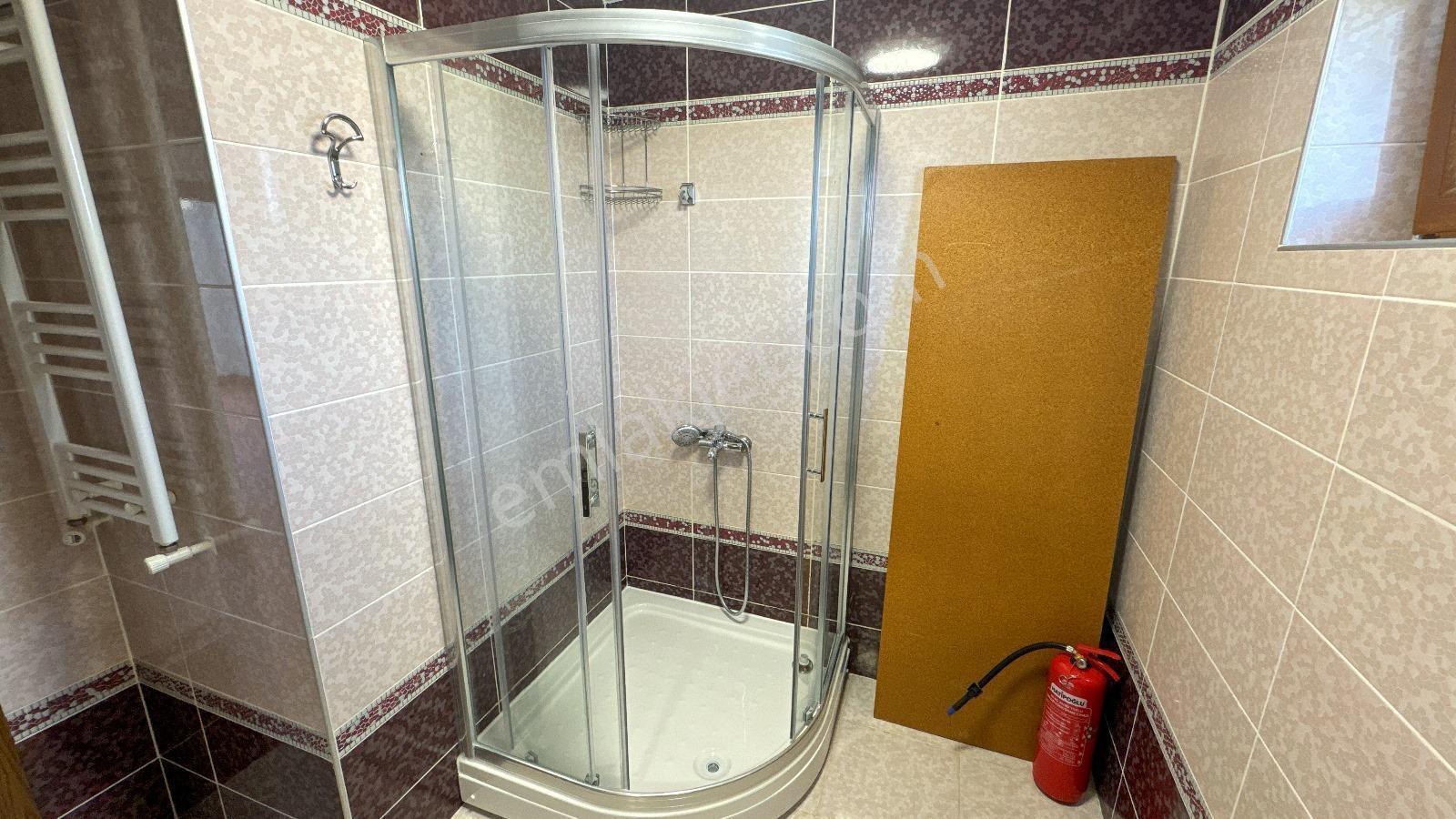 Gamze Topçu'dan 658 M² Arsa Fiyatına Isıtmalı Havuzlu Vılla - Görsel 8