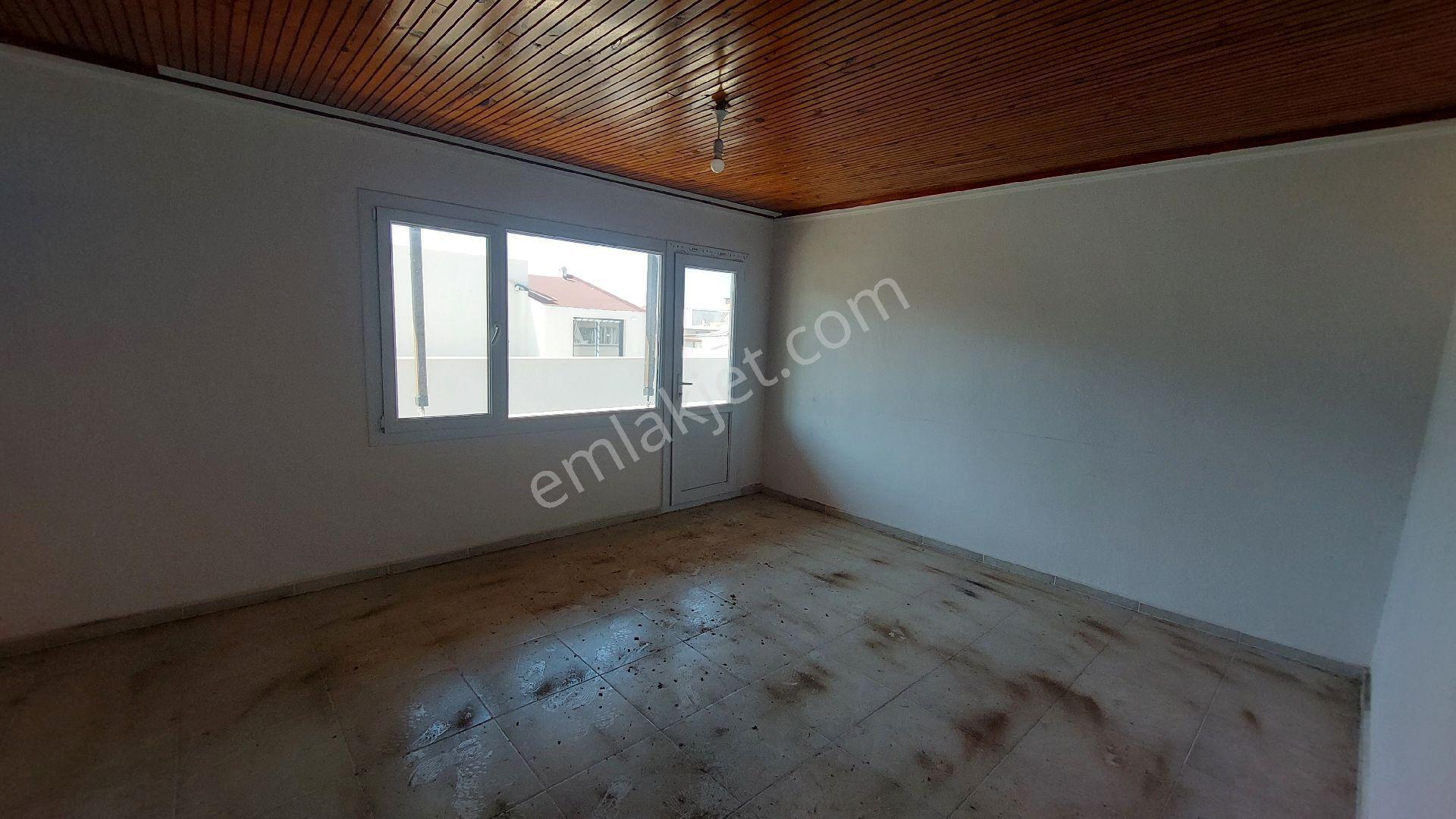 Kuşadası Cumhuriyet Mahallesinde Kiralık 2+1 90 M2 Daire. - Görsel 12