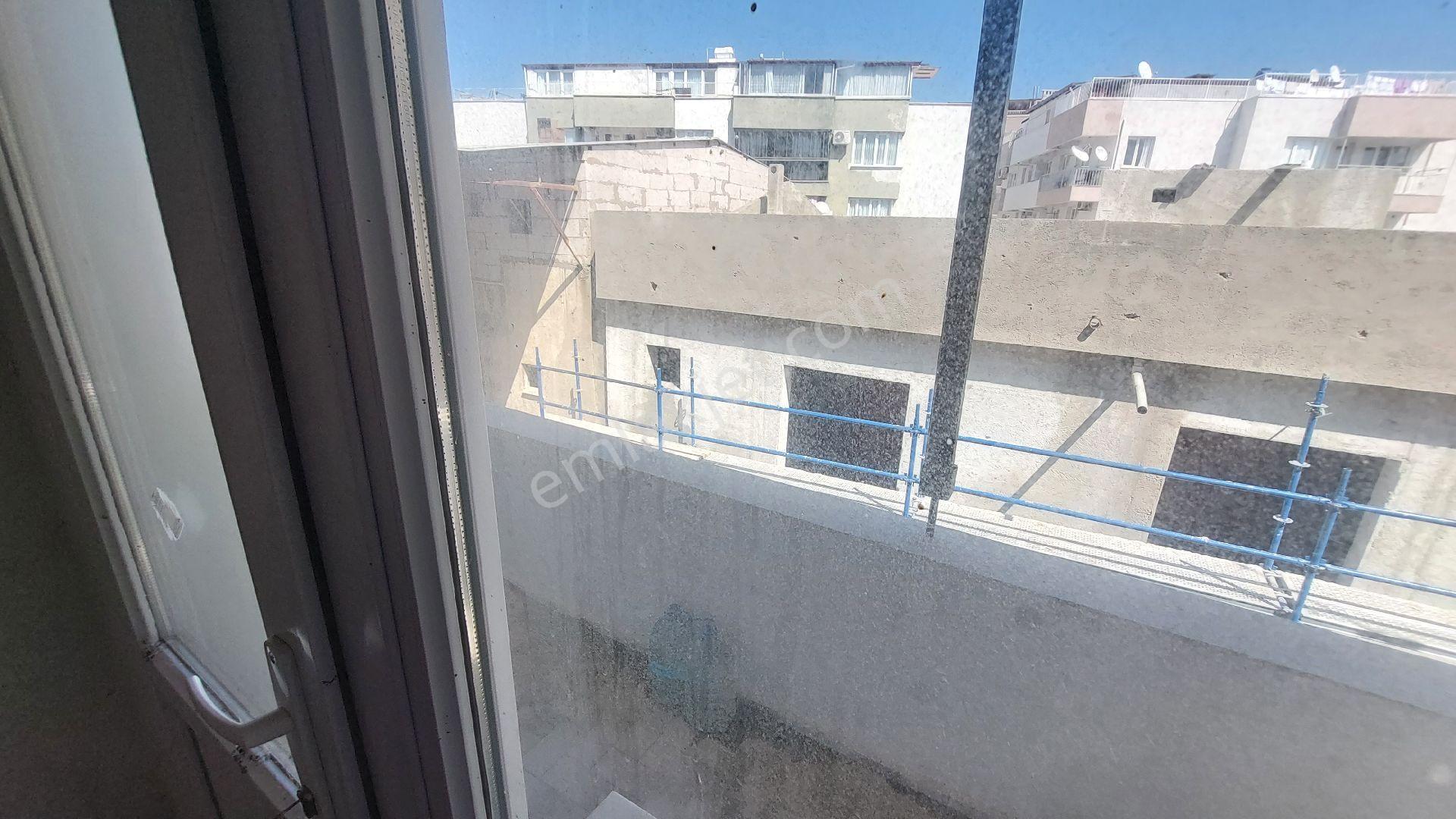 Kuşadası Cumhuriyet Mahallesinde Kiralık 2+1 90 M2 Daire. - Görsel 7