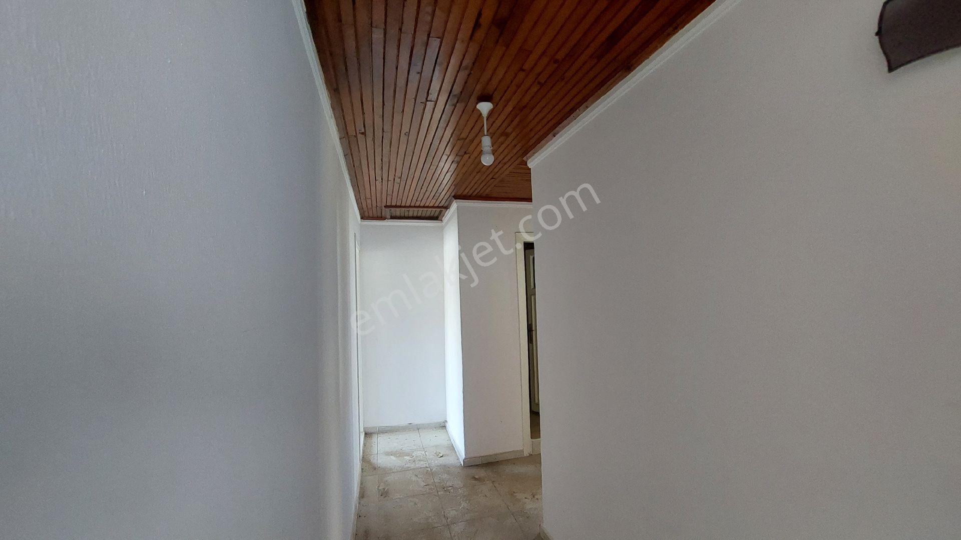 Kuşadası Cumhuriyet Mahallesinde Kiralık 2+1 90 M2 Daire. - Görsel 11