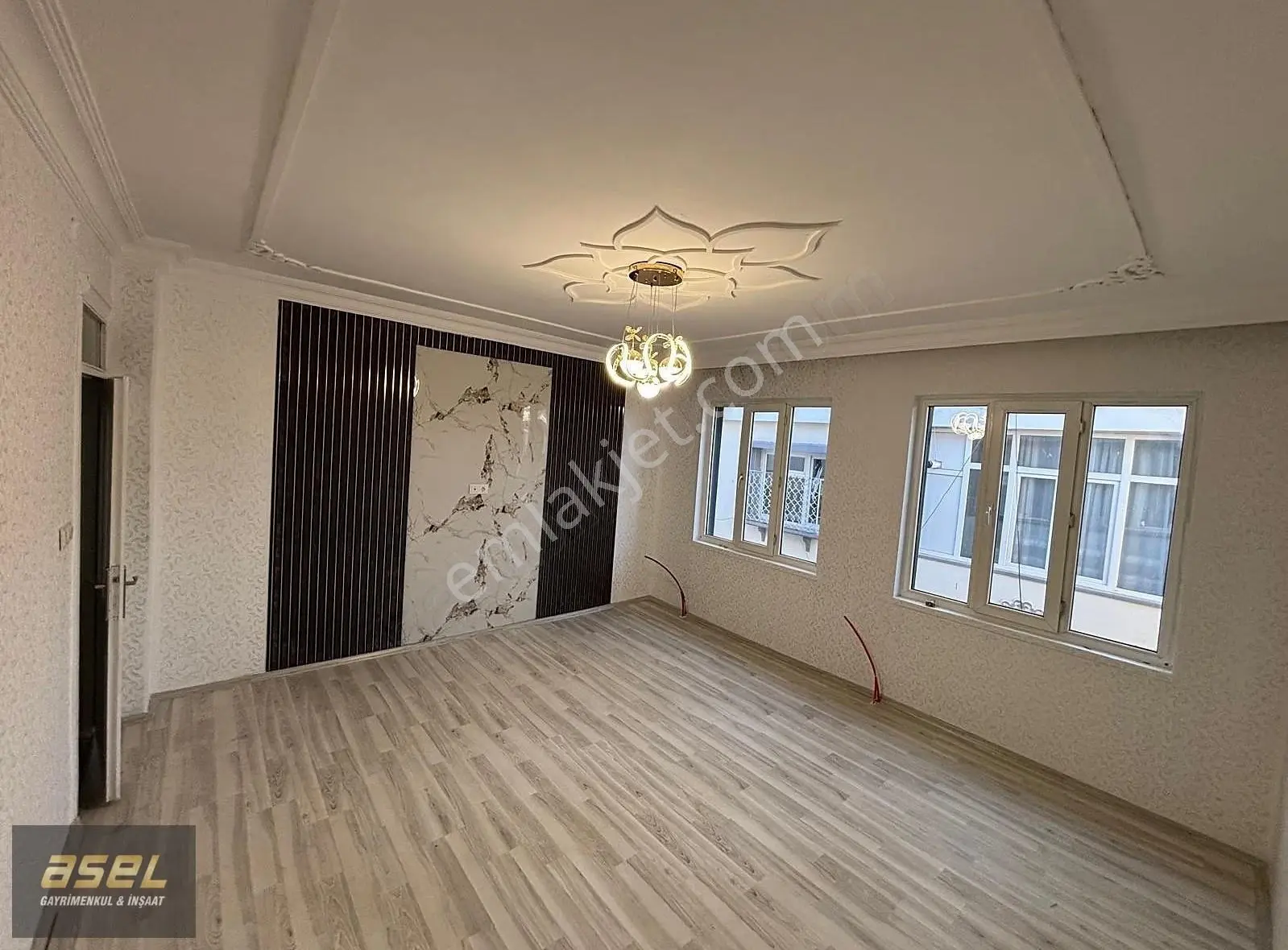 Asel Gayrimenkul'den Çağdaş Mah. 3+1 Balkonlu Satılık Daire