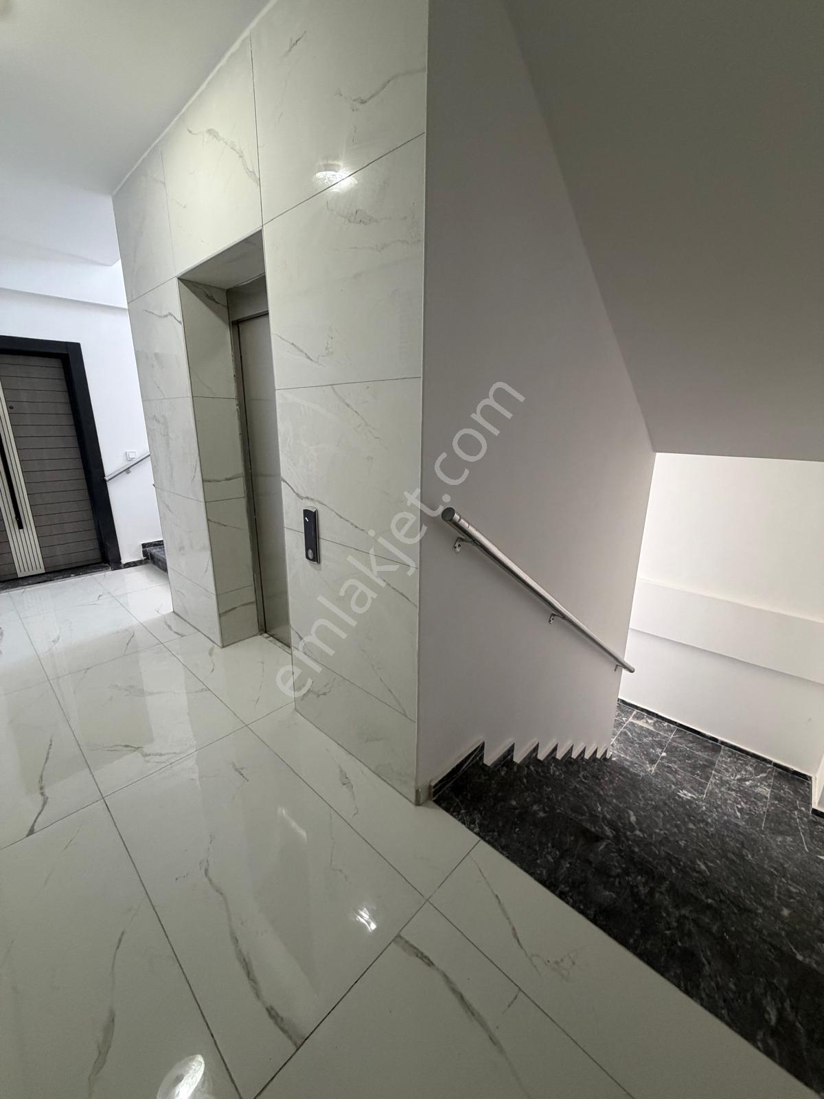 Gedik Mah. Havuzlu Site İçerisinde Kiralık 2+1 Ferah Daire - Görsel 2