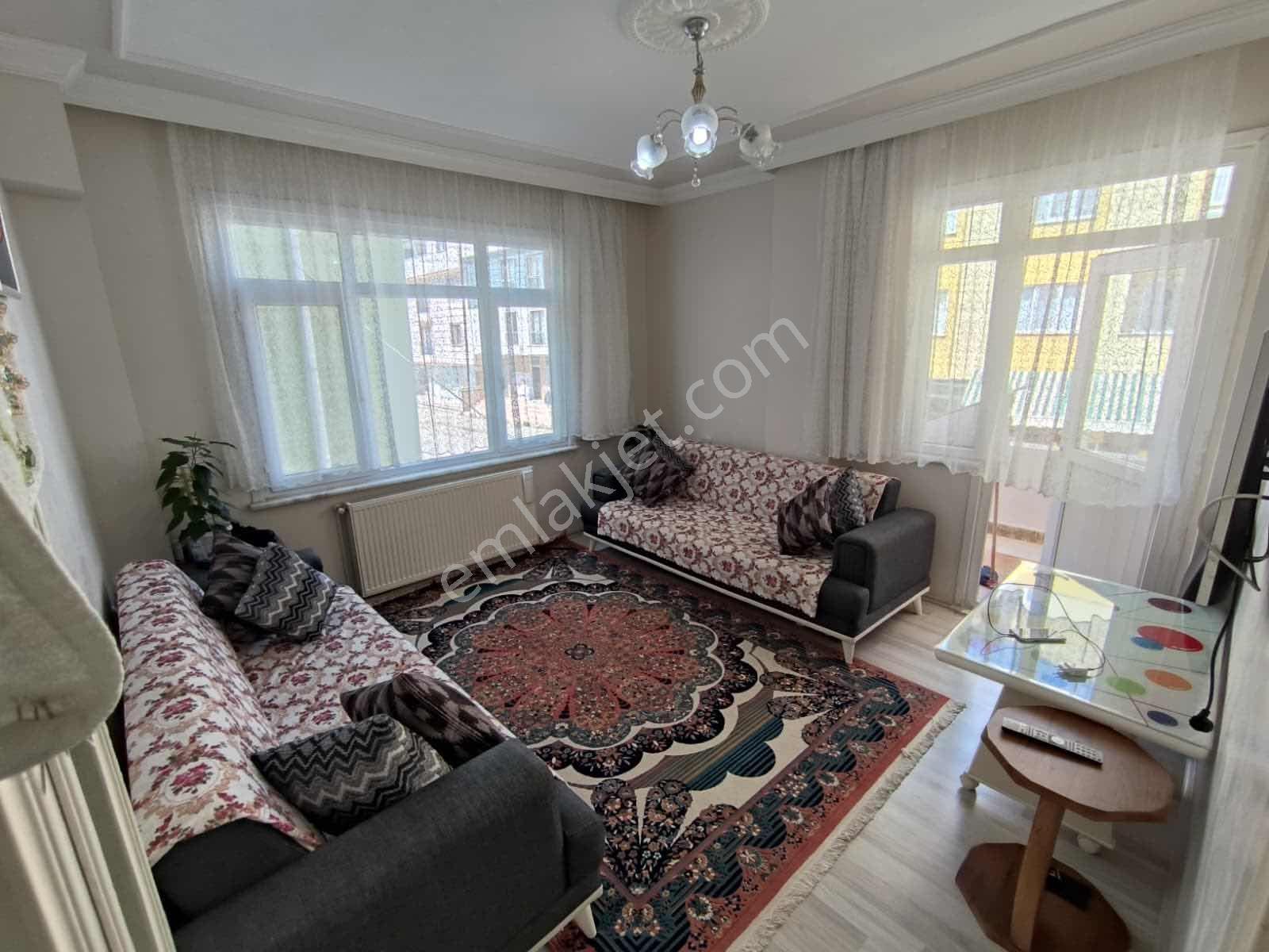 Cumartesi Pazarı Yakını Satılık 2+1 - Ara Kat | Cadde Üzerinde
