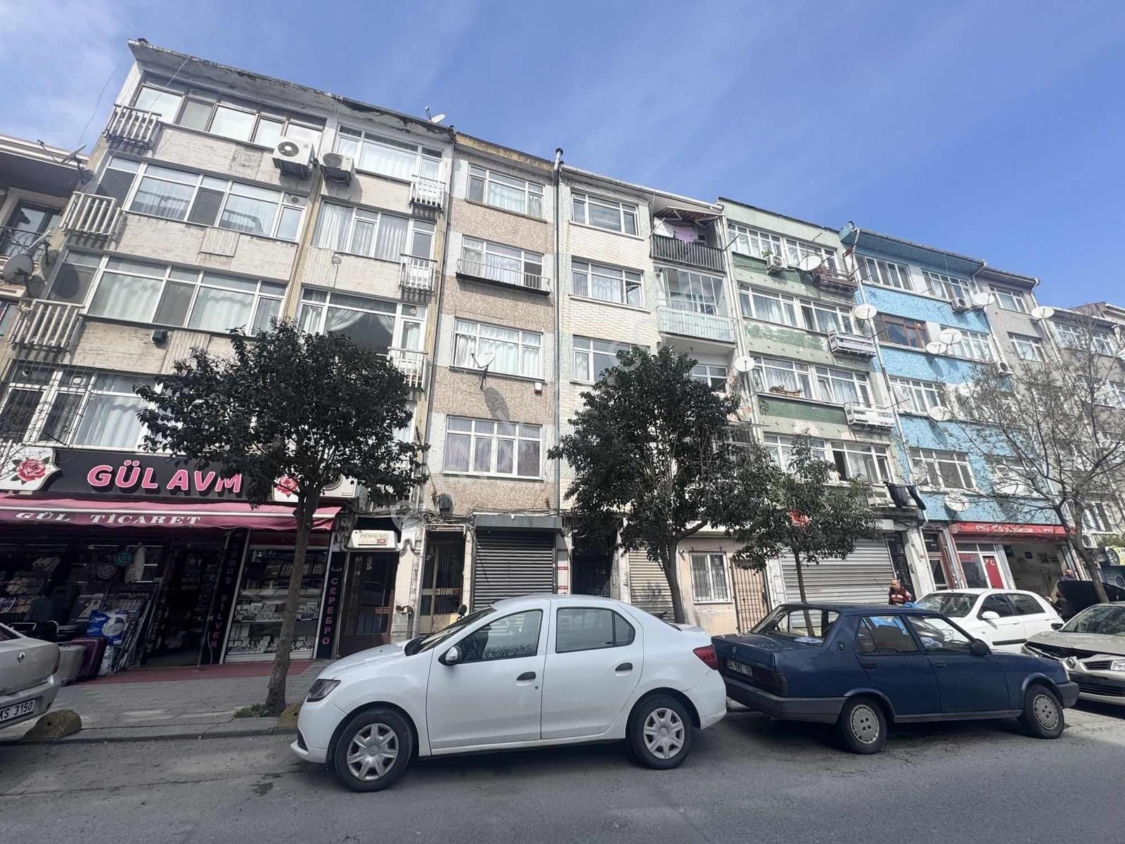 Altın Emlak'tan Cadde Üstü Balkonlu Satılık 2+1 Boş Daire - Görsel 12