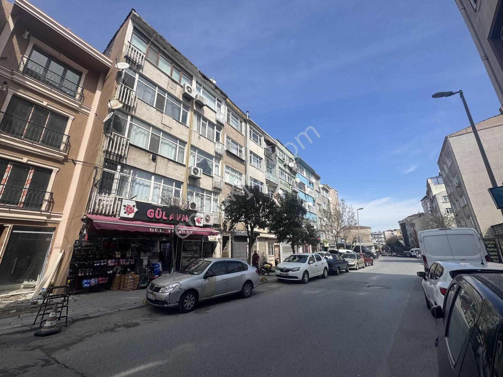Altın Emlak'tan Cadde Üstü Balkonlu Satılık 2+1 Boş Daire - Görsel 13