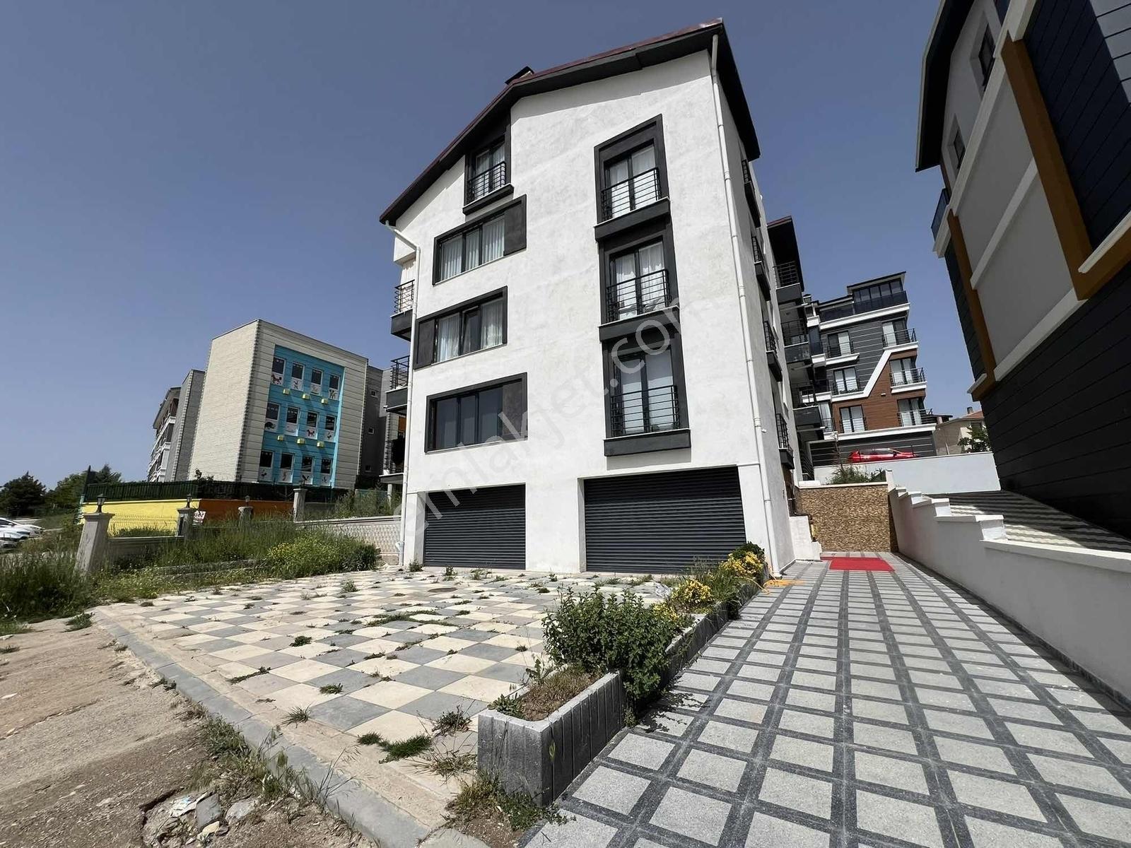 Alaçatı'dan/incek Bulvar Ve Market Yakını/yerden Isıtmalı 1+1 - Görsel 21