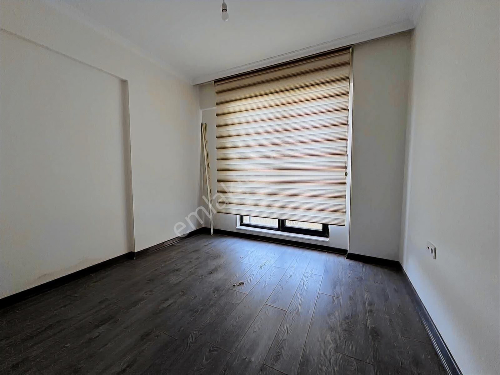 Alaçatı'dan/incek Bulvar Ve Market Yakını/yerden Isıtmalı 1+1 - Görsel 17