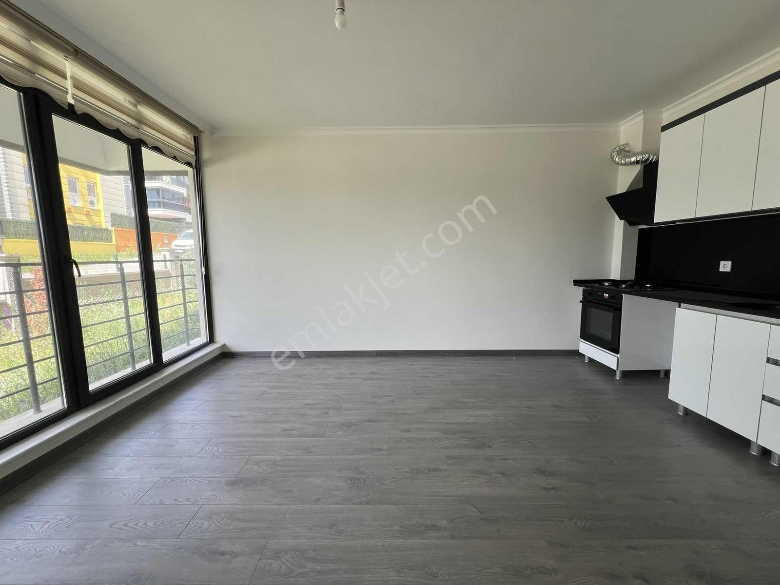 Alaçatı'dan/incek Bulvar Ve Market Yakını/yerden Isıtmalı 1+1 - Görsel 4