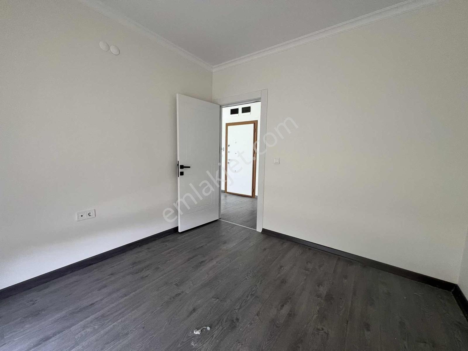 Alaçatı'dan/incek Bulvar Ve Market Yakını/yerden Isıtmalı 1+1 - Görsel 24