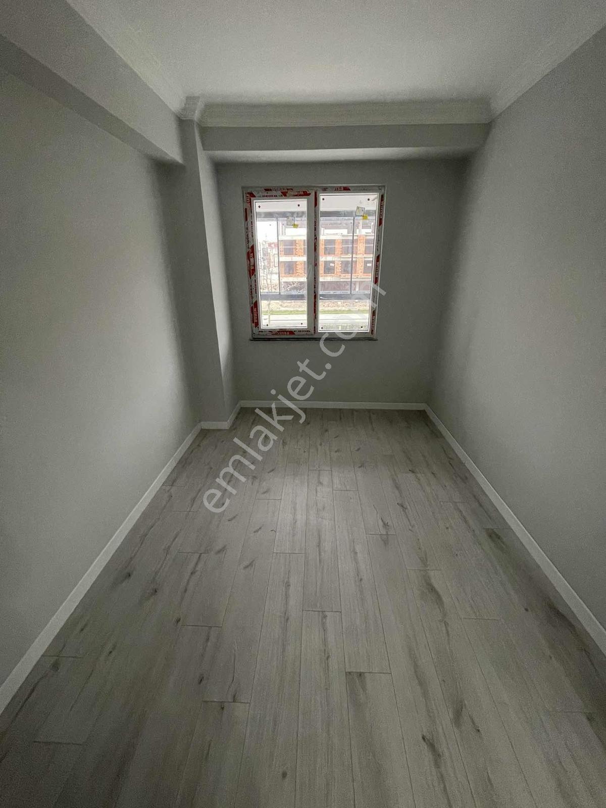 Çobançeşme Mahallesin De Cadde Cephe 3+1 Site İçi Kiralık Daire - Görsel 15