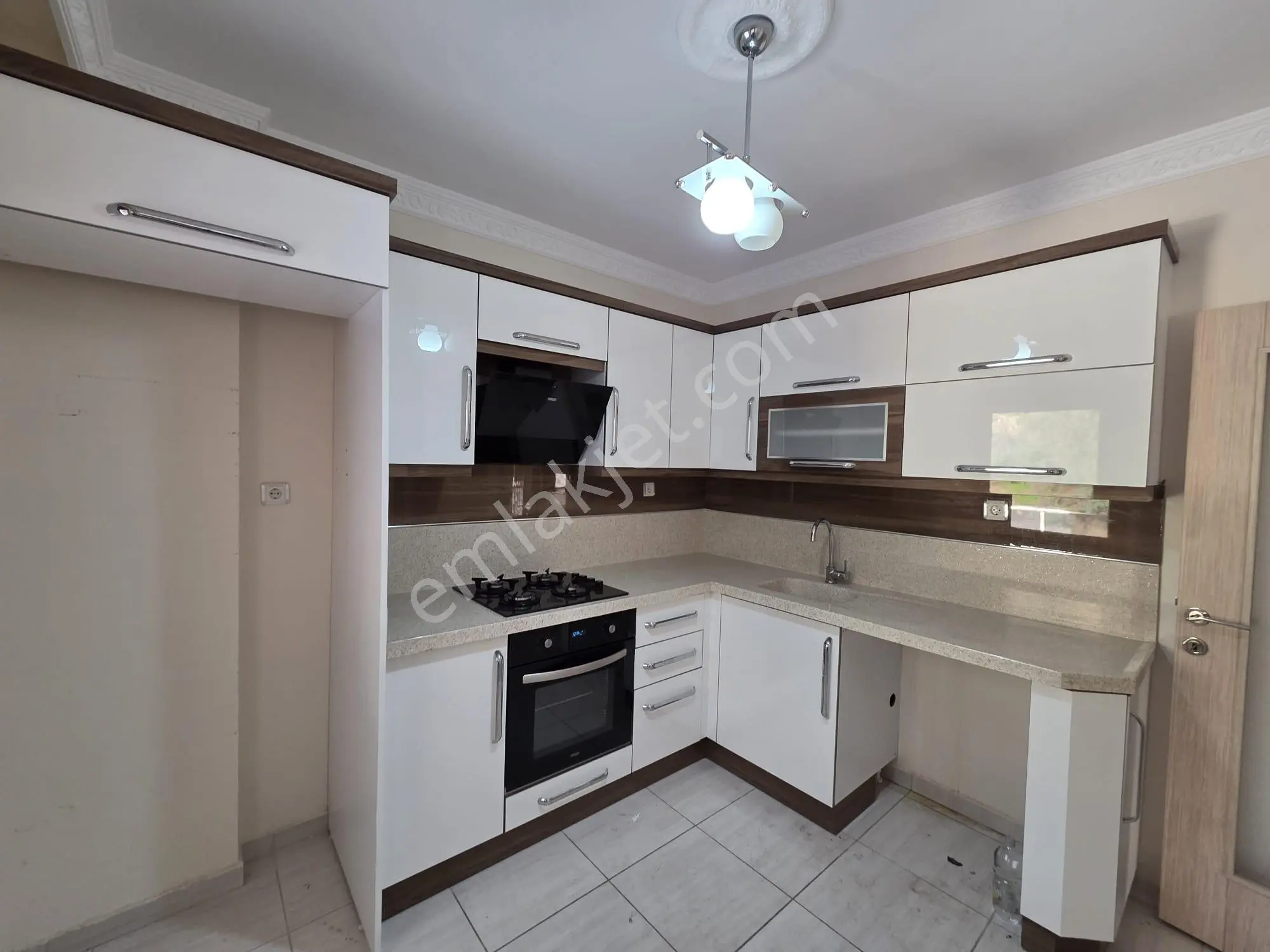 Altınoluk Köy Yolu Üzeri 3+1ayrı Mutfak 25 M2 Müştemilatlı Daire - Görsel 5