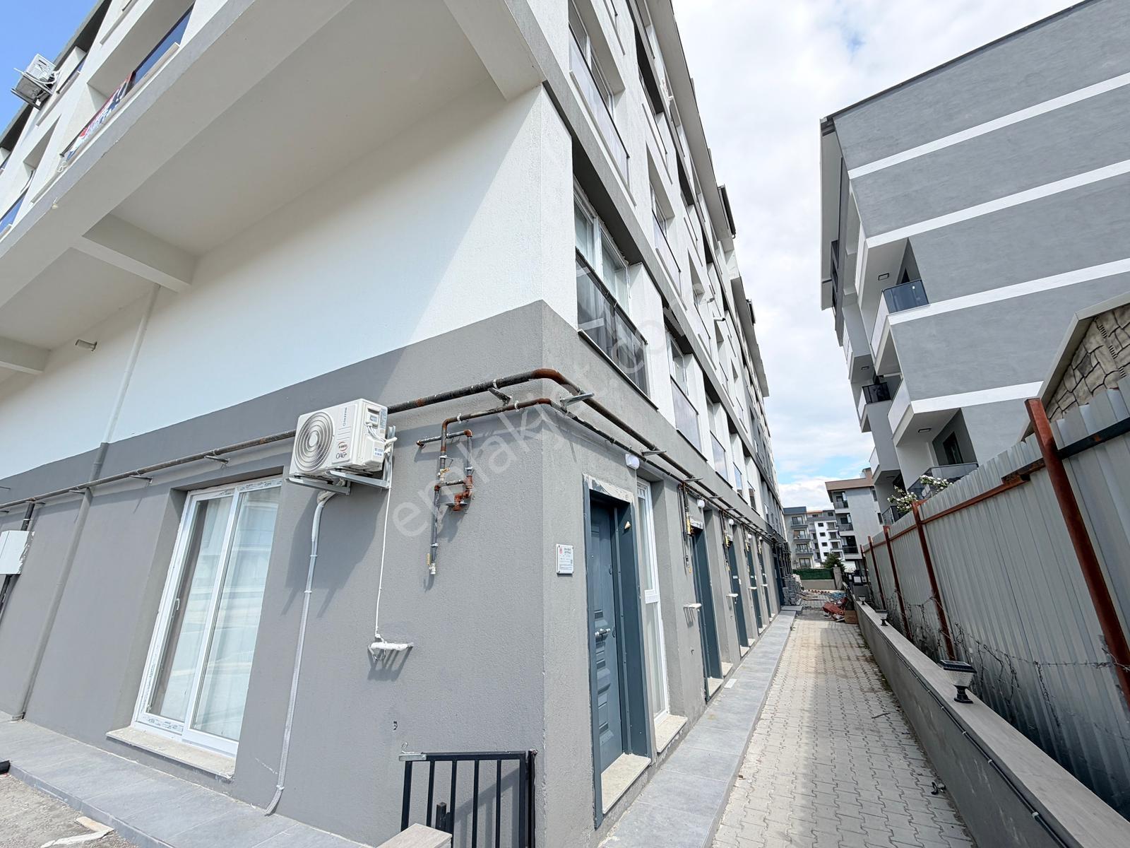 Menemen Seyrek 85.yıl Cumhuriyet Mah. Eşyalı Kiralık Daire - Görsel 12