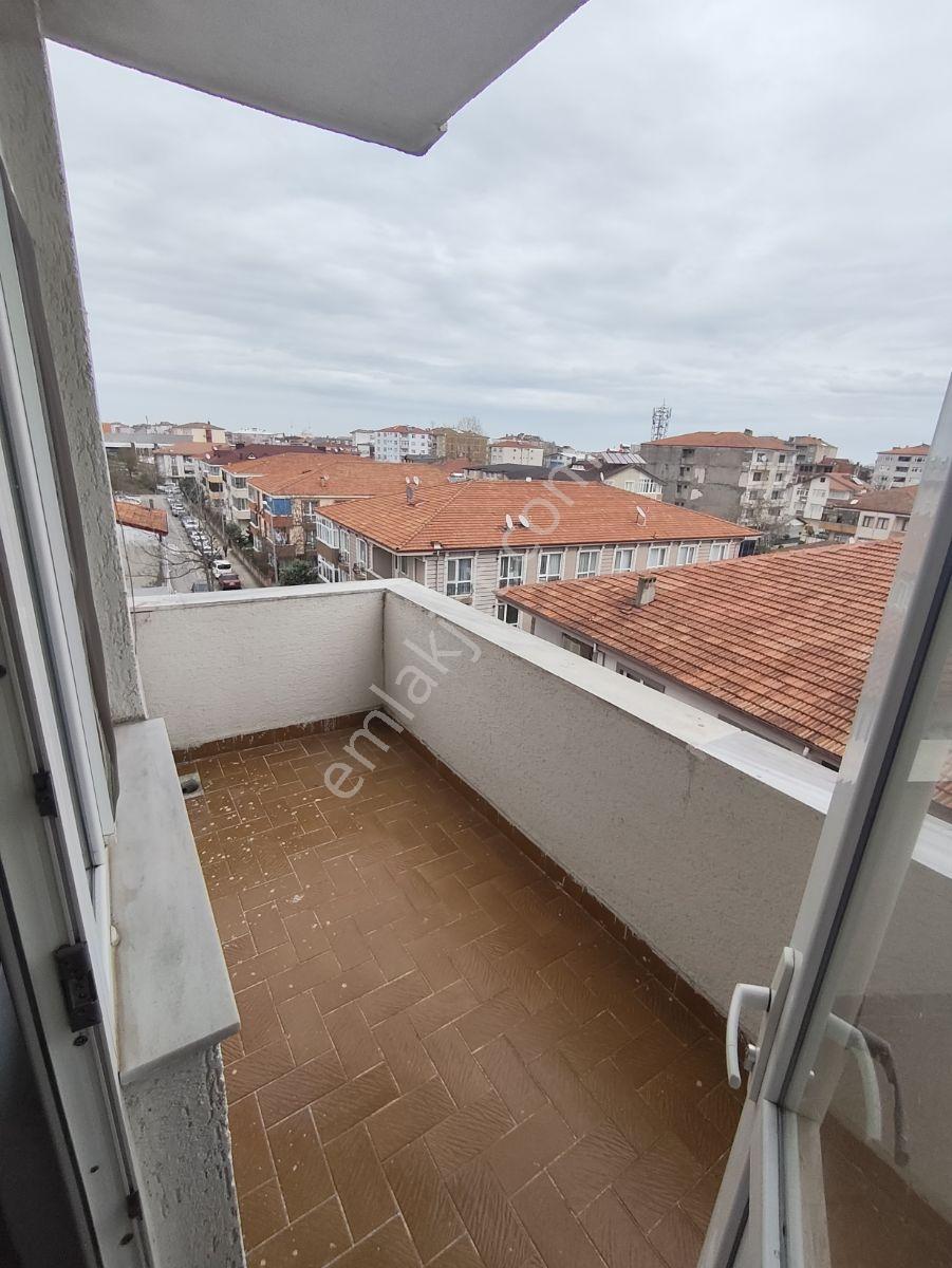 Karasu Çarşı Merkezde Kiralık Daireler - Görsel 9