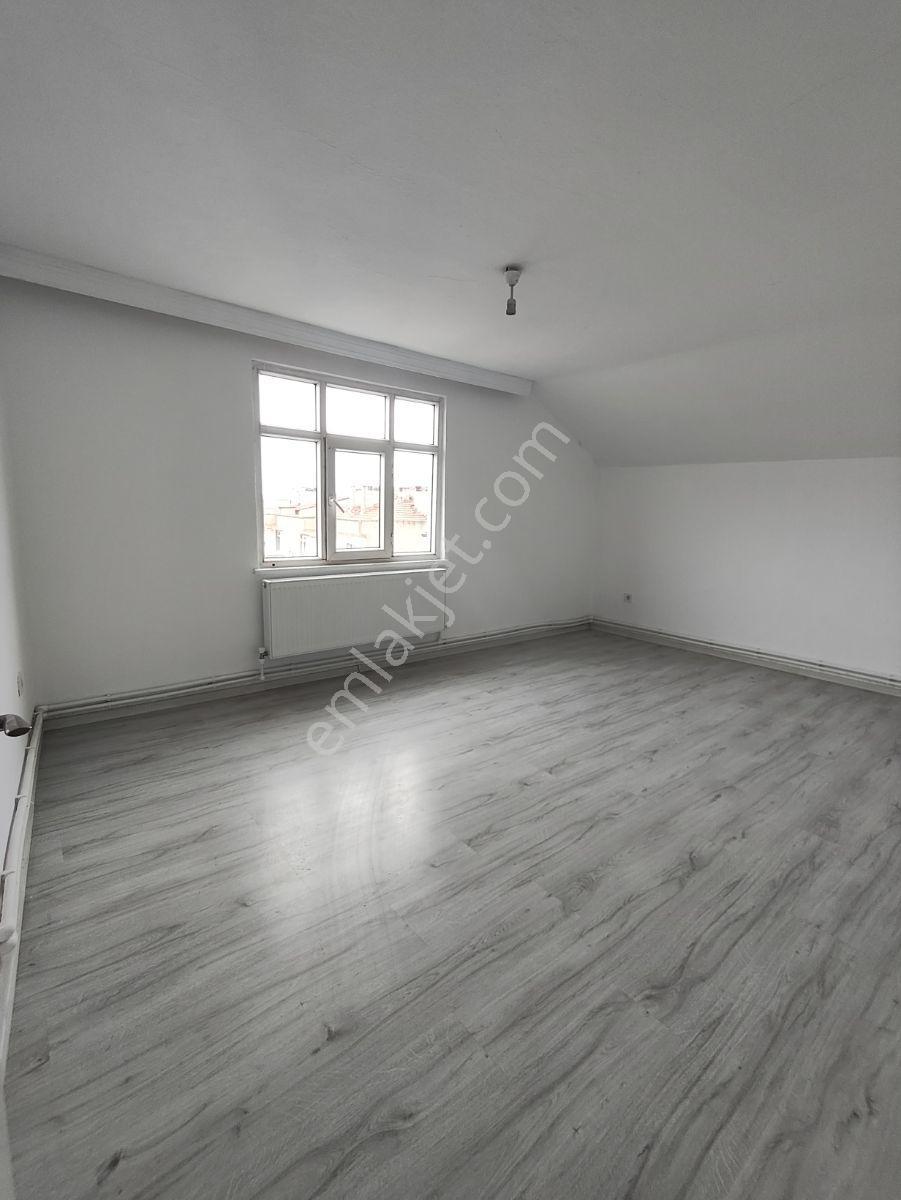 Karasu Çarşı Merkezde Kiralık Daireler - Görsel 4