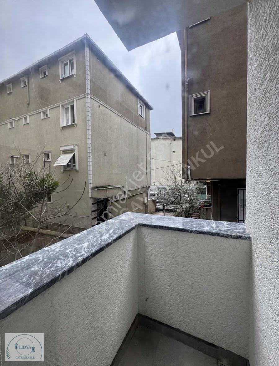 Kayışdağı Mh. Sıfır Bina Teslime Hazır Arakat Geniş Balkonlu 1+1 - Görsel 11