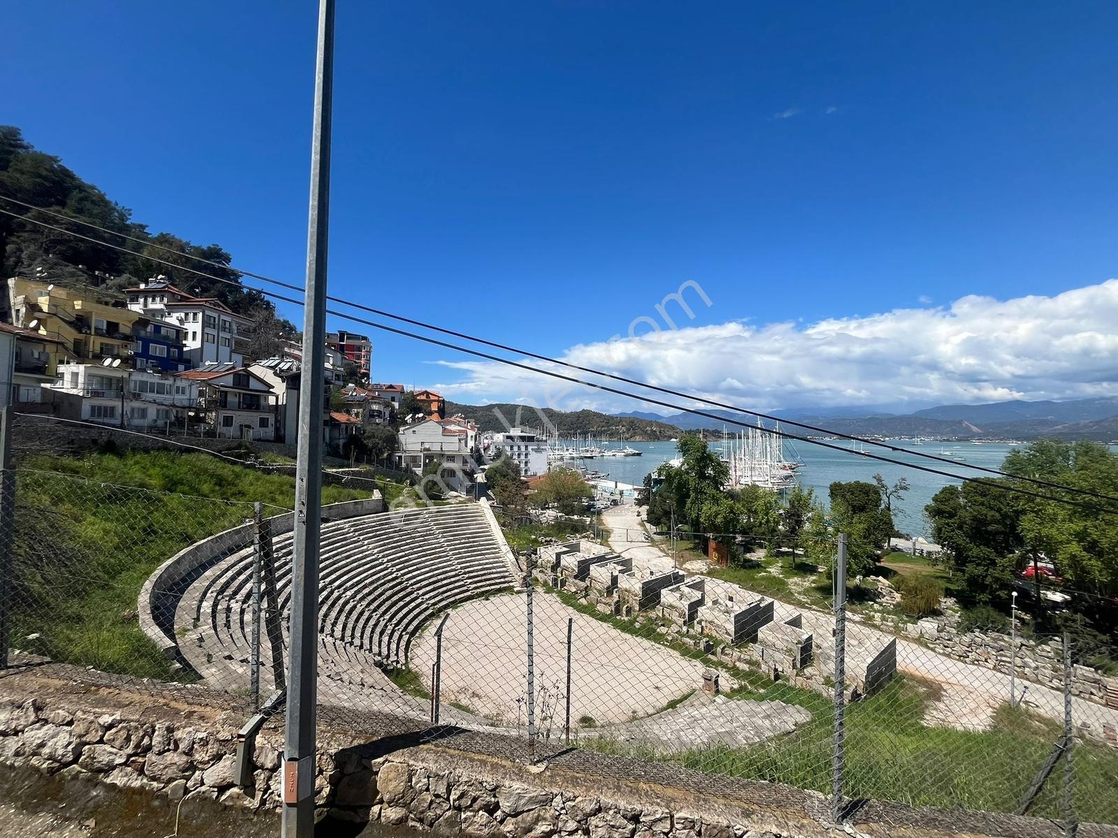 Fethiyenin Kalbinde Satılık 1+1 Deniz Manzaralı Daire