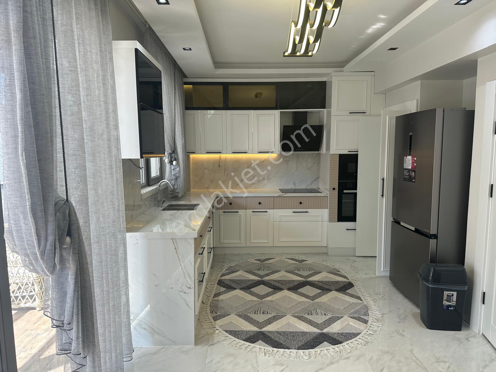 Sivas Yeşilyurt Mah. 4+1 Satılık Daire 140 M2 10. Kat - Görsel 15