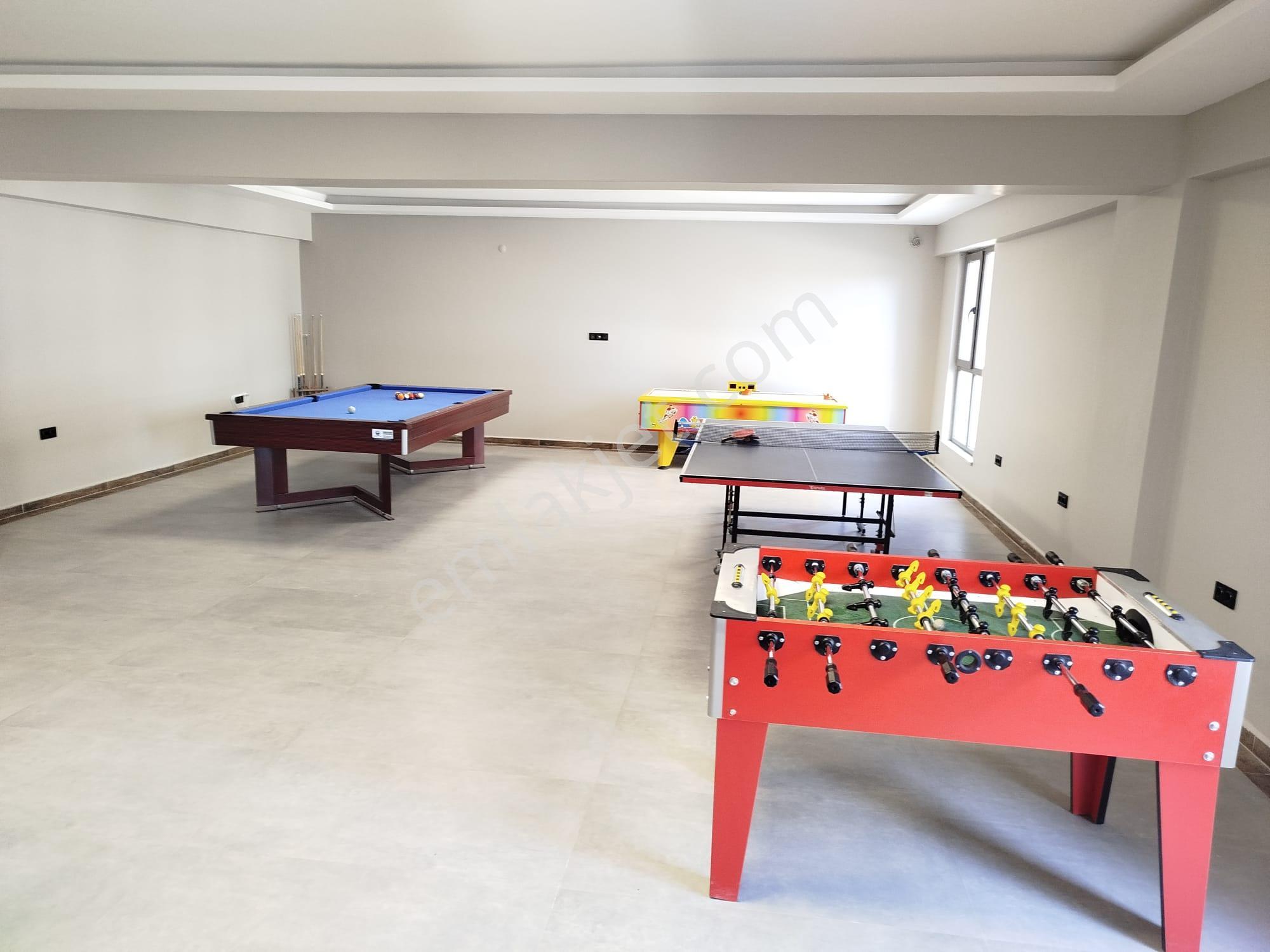 Sivas Yeşilyurt Mah. 4+1 Satılık Daire 140 M2 10. Kat - Görsel 8