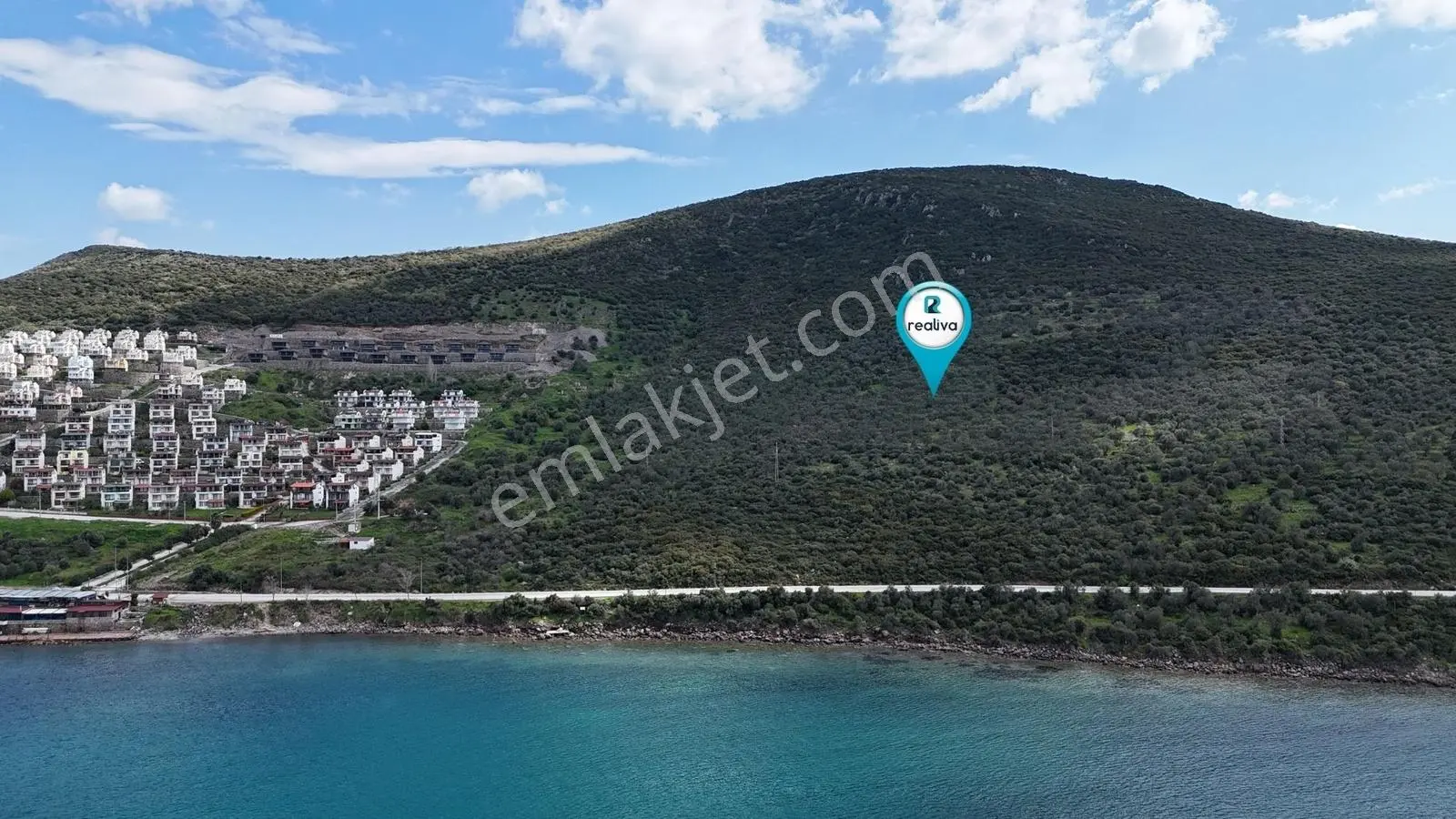 Realiva'dan Dikili Yahşibey'de Satılık Turizm Arsası